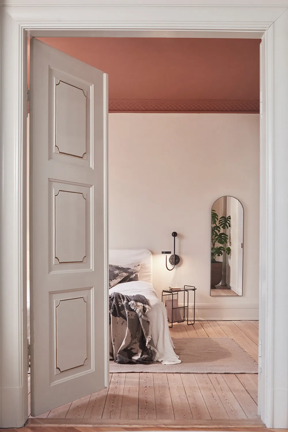 Espejo Arcus de 115 cm, Negro AYTM