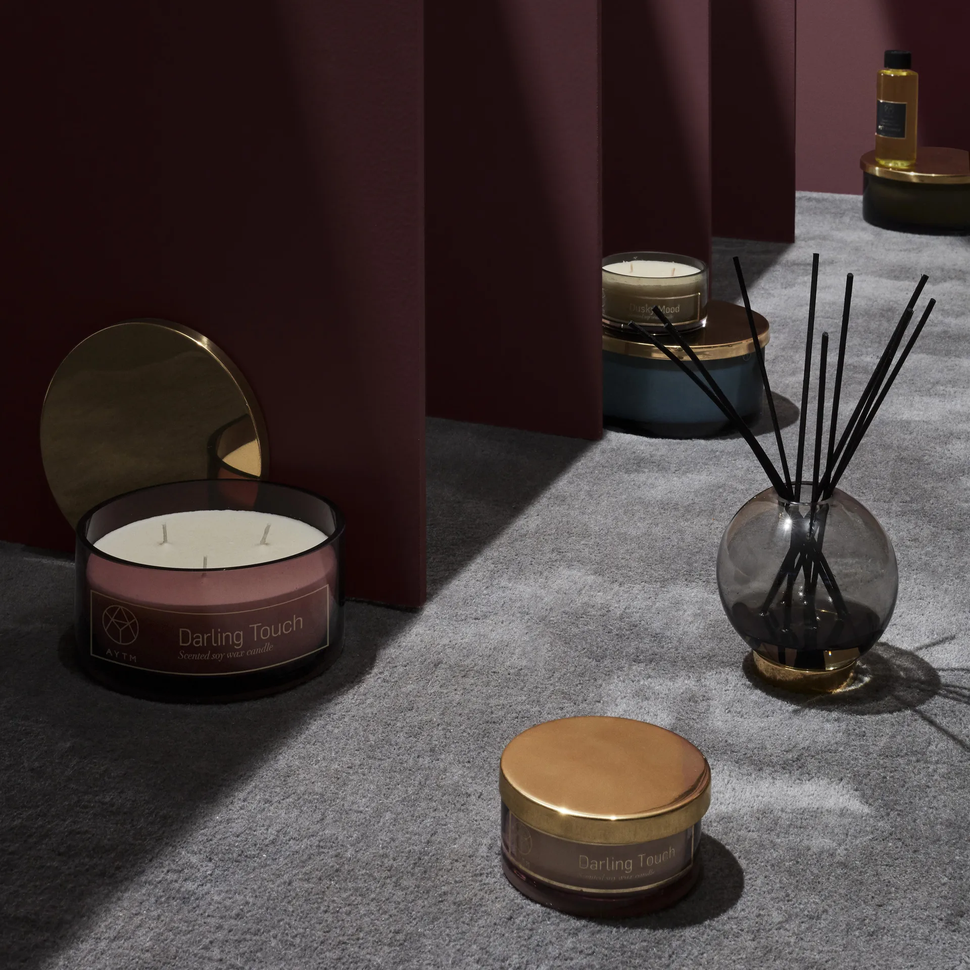 Florero Globe, pequeño, negro-latón AYTM