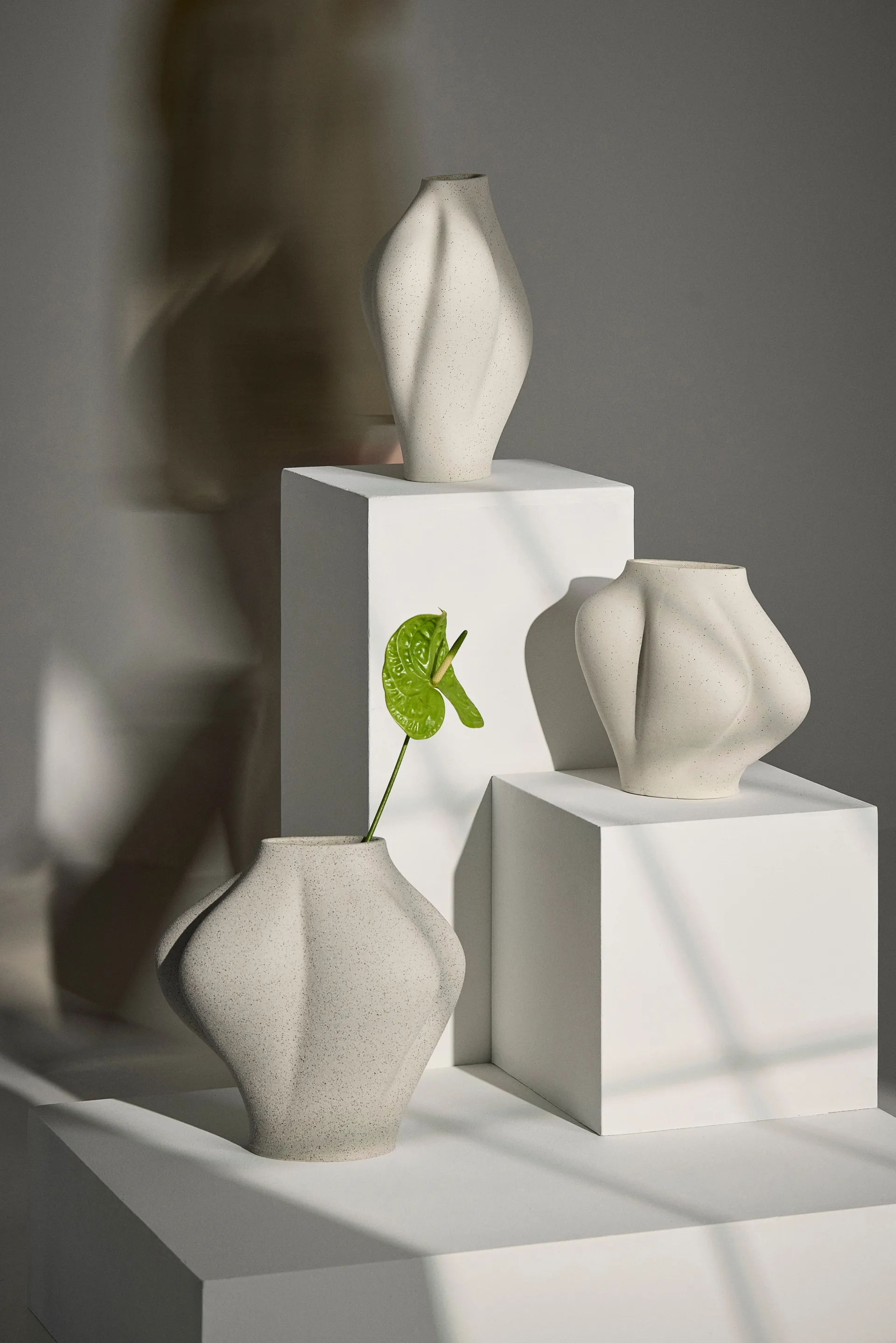 Jarrón Saltare, Cream, Ø15 × 25 cm AYTM