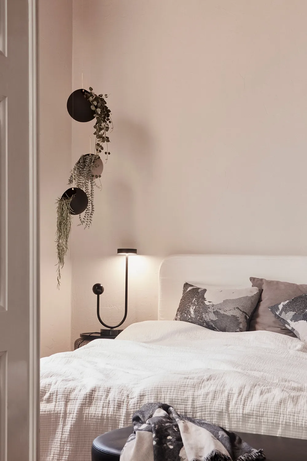 Maceta colgante GLOBE Ø17 cm h28 cm, Negro AYTM