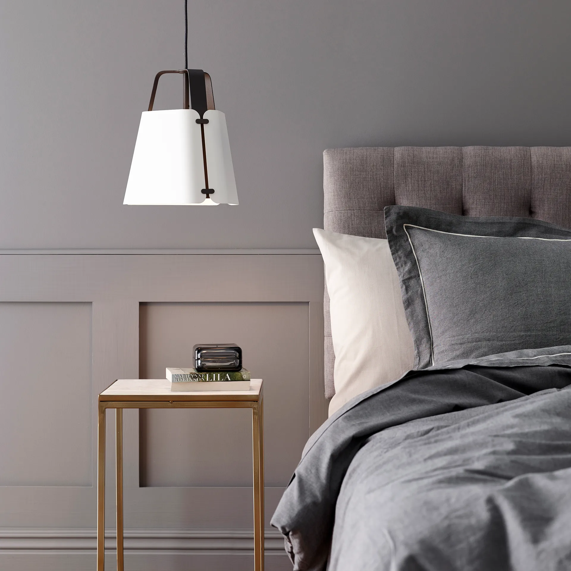 Lámpara colgante Fold Ø34 cm, antracita-estructura blanca Belid