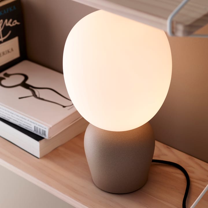 Lámpara de mesa Buddy vidrio opal, Arena beige) Belid