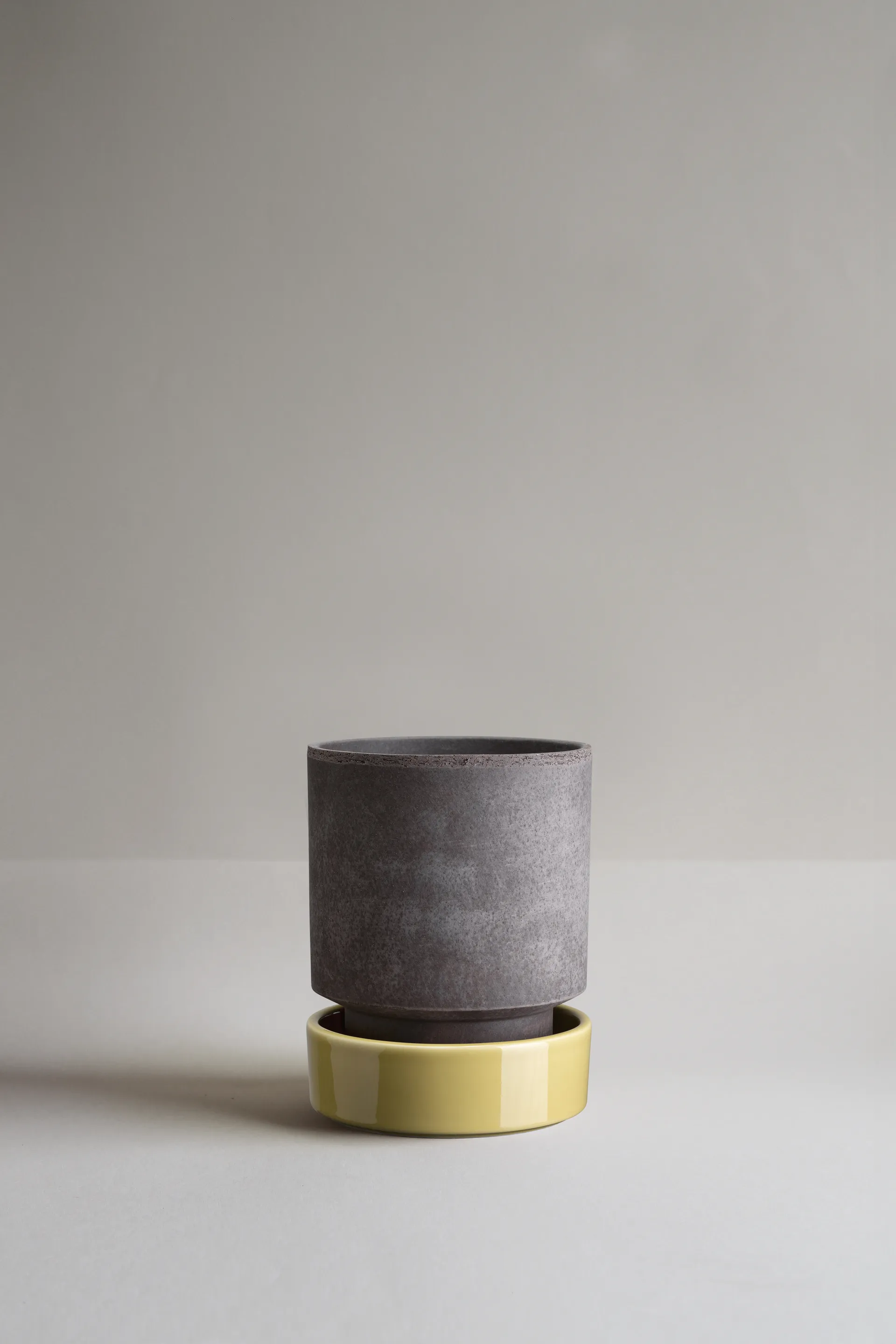 Maceta Hoff, Ø14 cm, Raw Grey-Pale Yellow Bergs Potter
