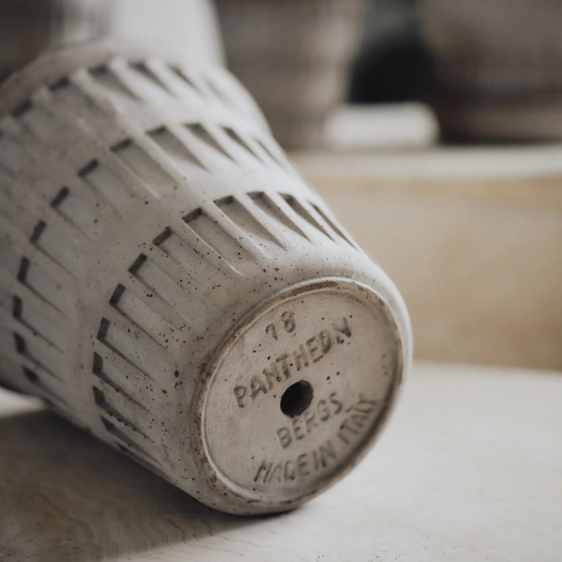 Maceta Pantheon raw, Grey, Ø18 cm Bergs Potter