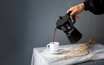 Cafetera italiana Bialetti exclusive - Negro, 6 tazas - Bialetti