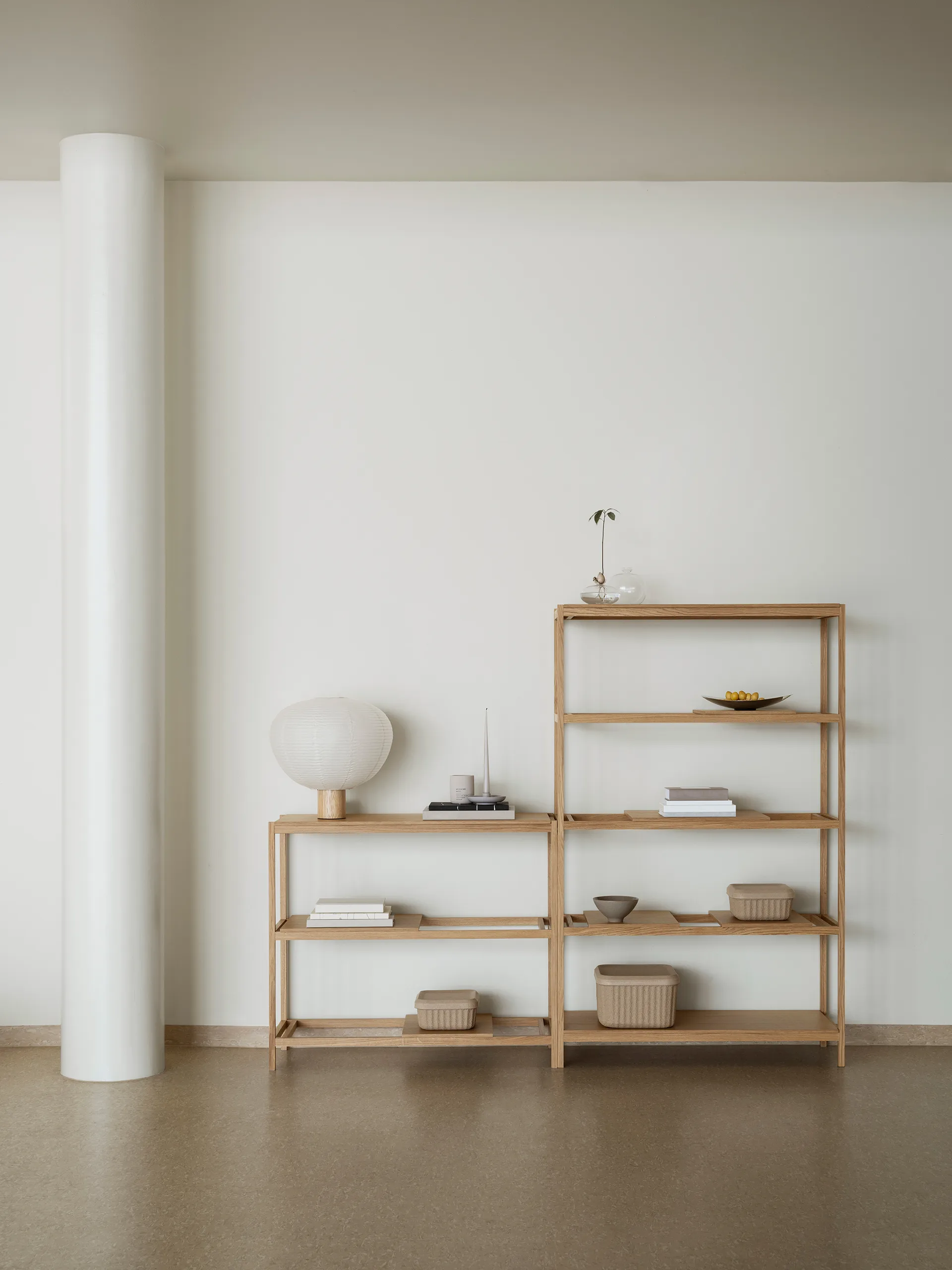 Lámpara de mesa Kami, Roble, Ø46 cm blomus