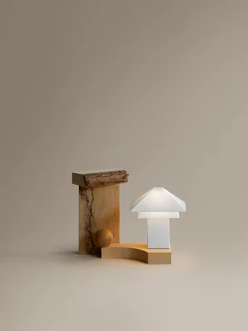 Lámpara de mesa portátil Sanaka - White - blomus