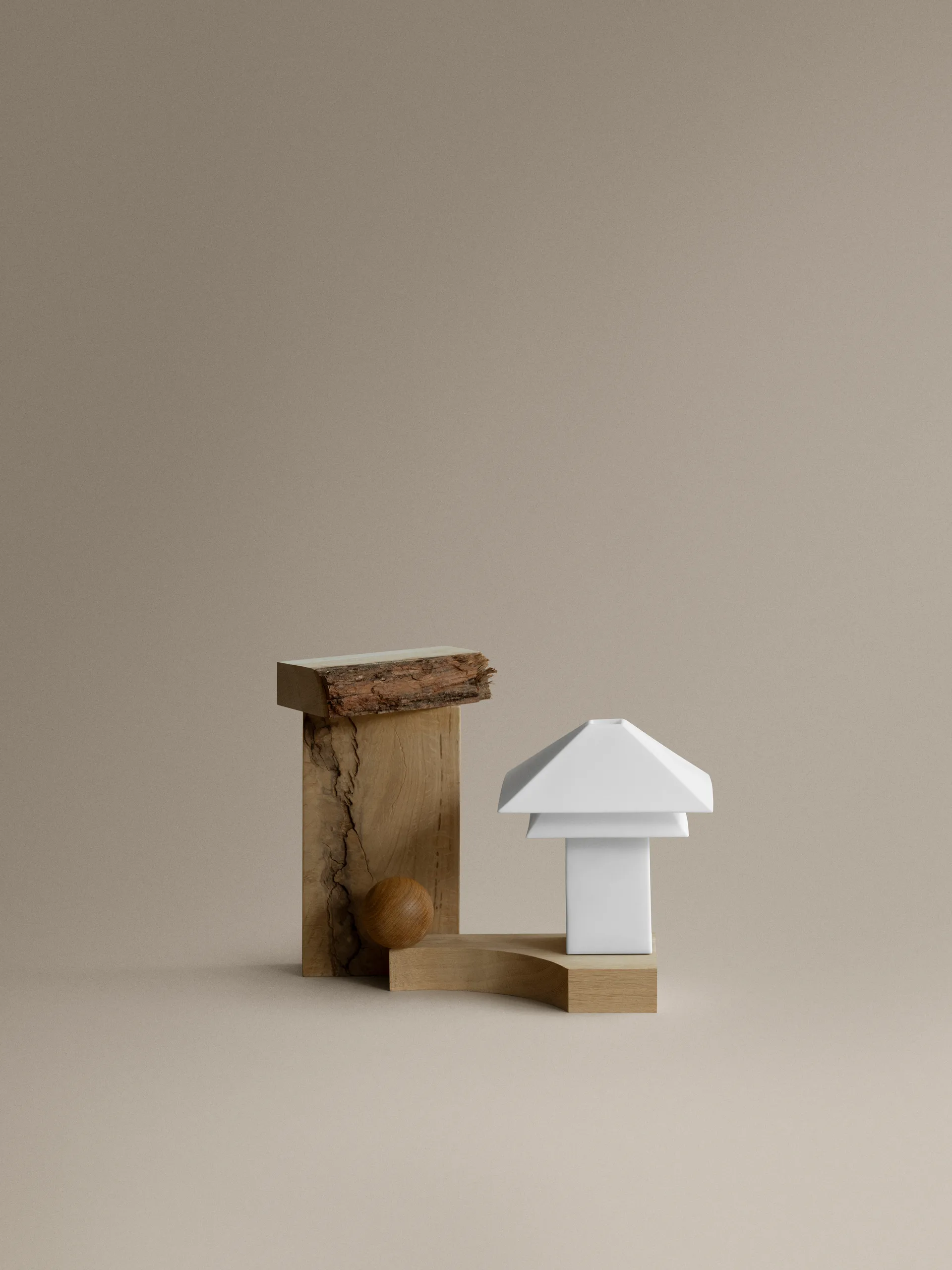 Lámpara de mesa portátil Sanaka, White blomus