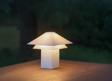 Lámpara de mesa portátil Sanaka - White - blomus
