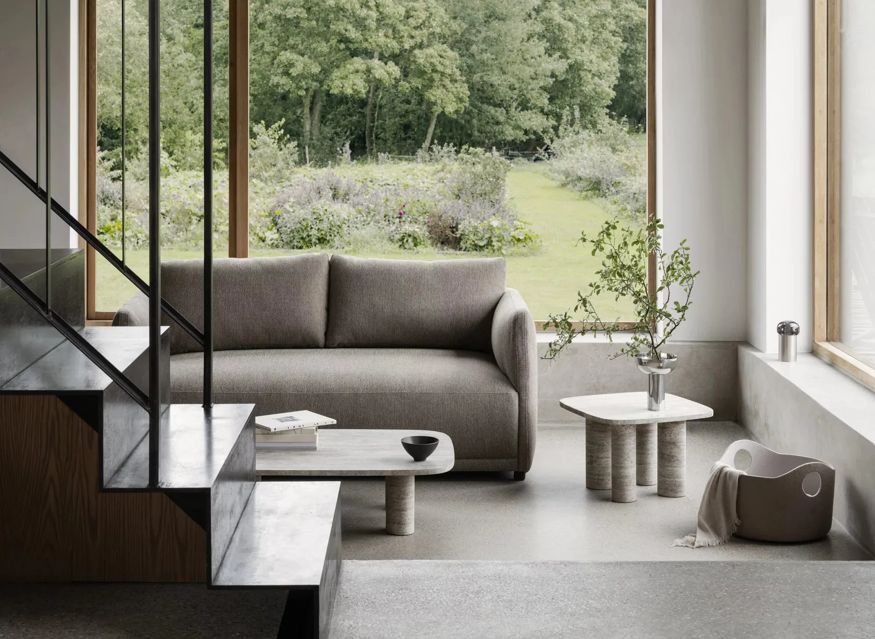 Mesa auxiliar Volos S, 52x52 cm, Travertino blomus