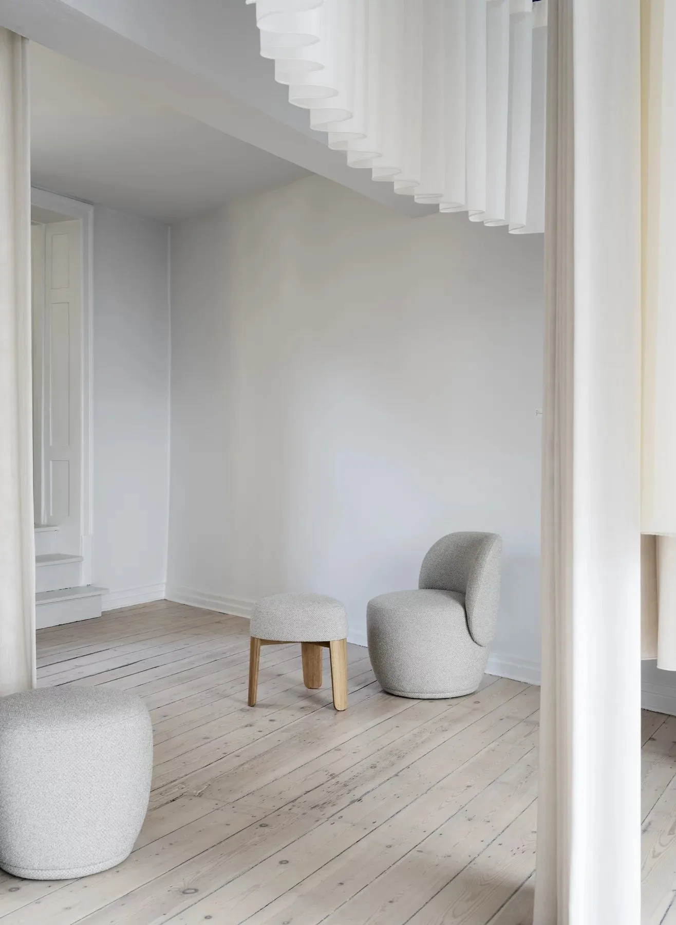 Puf Kuon Ø48x45 cm, Boucla beige blomus