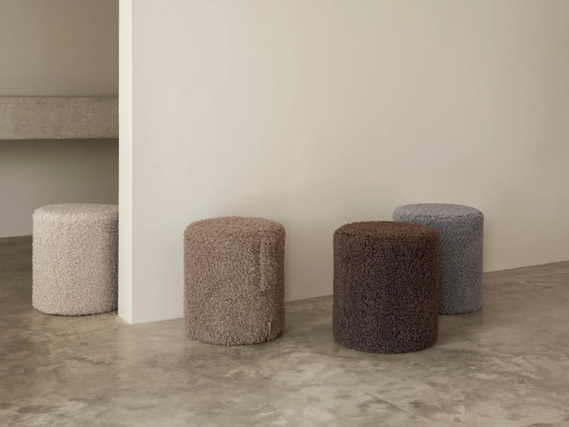 Puff de asiento Teddy, Sharkskin, Ø35 × 40 cm blomus