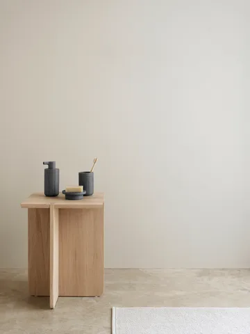 Vaso para cepillos de dientes Kua - Cedar Wood, Ø7 × 11 cm - blomus