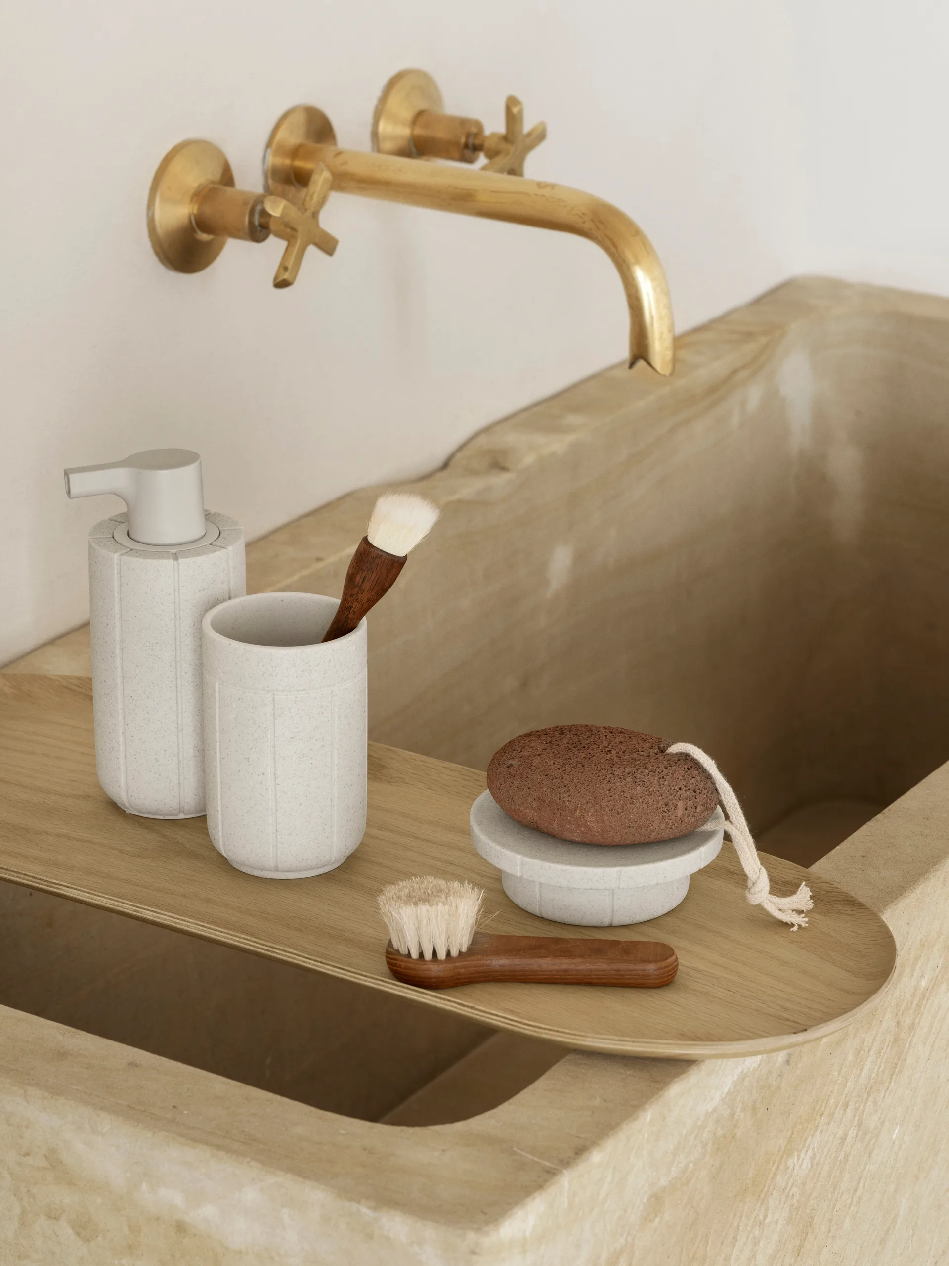 Vaso para cepillos de dientes Kua, Moonbeam, Ø7 × 11 cm blomus