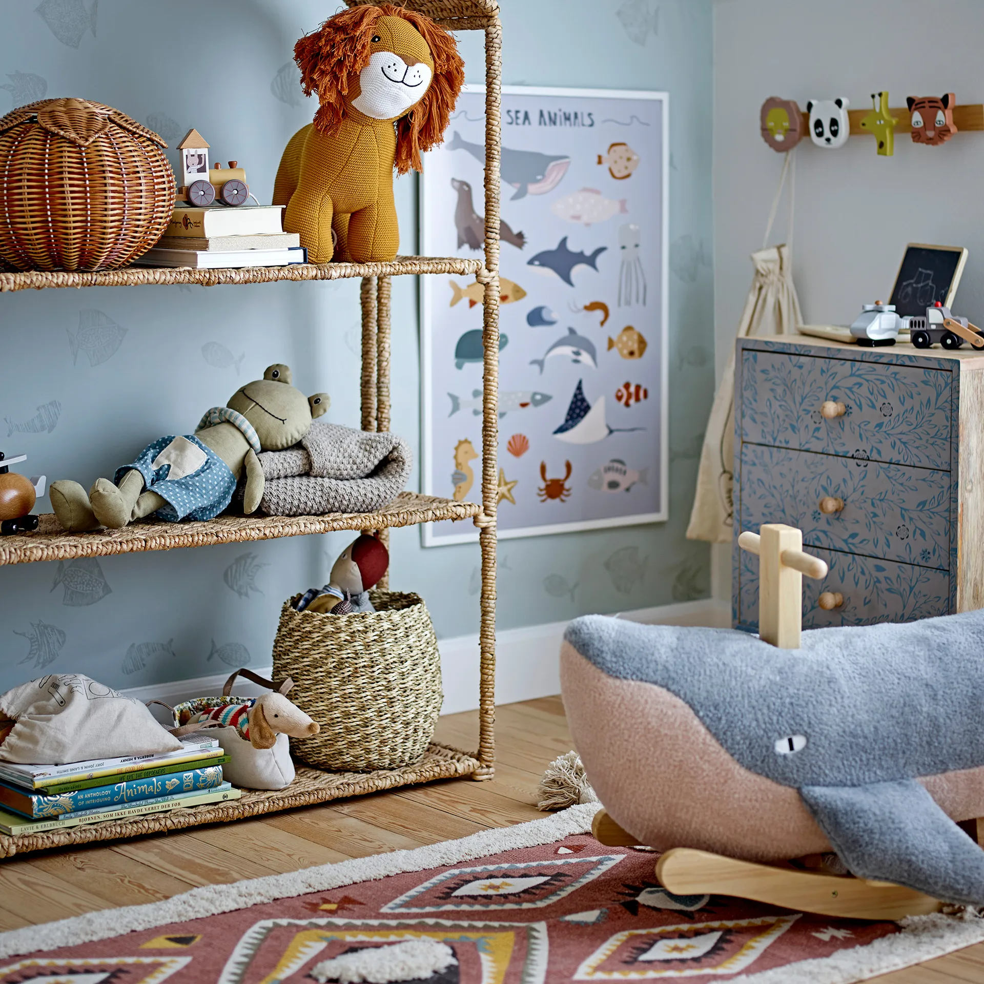 Animal balancín con asa Moby, Azul Bloomingville