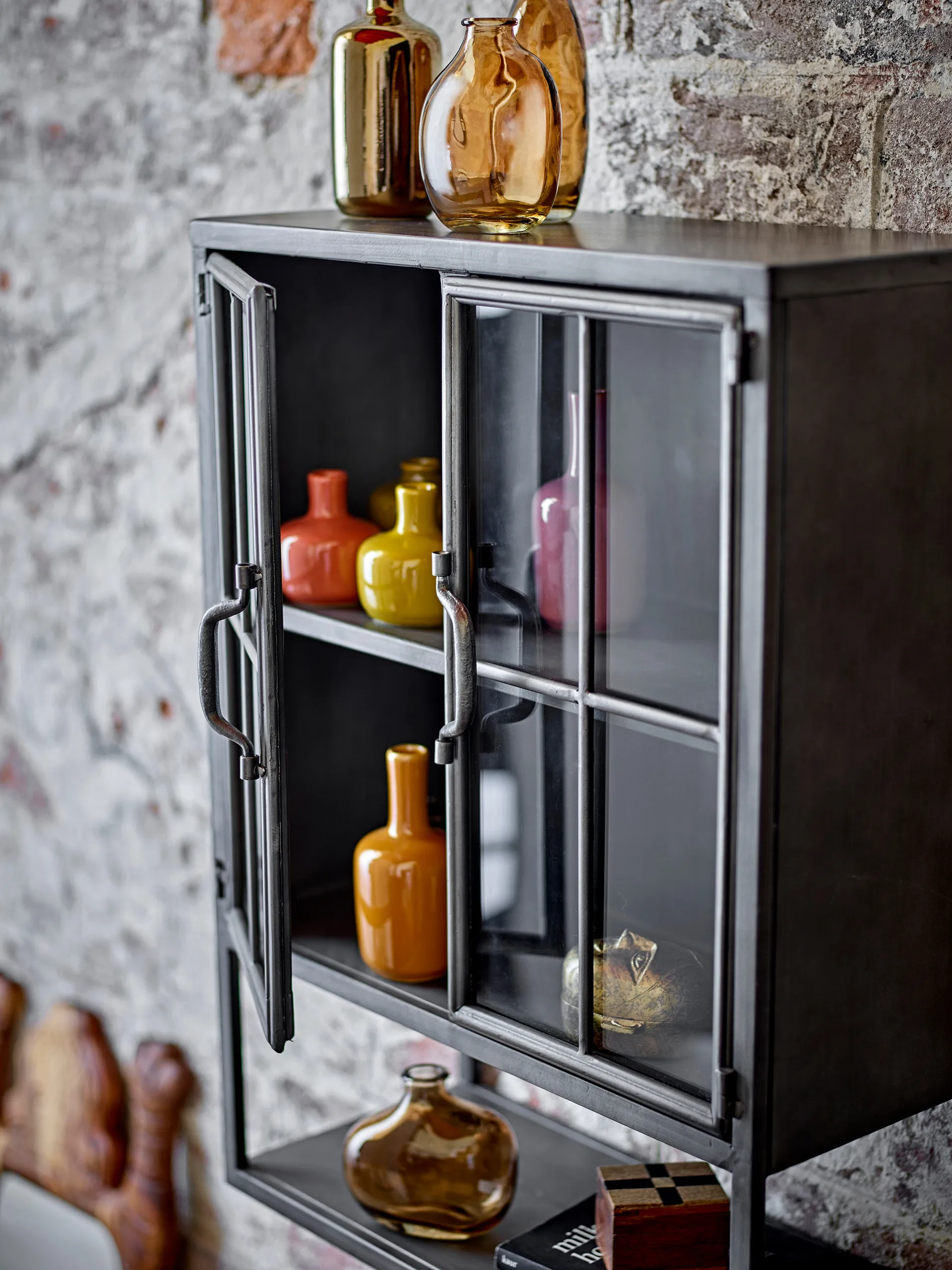 Aparador Sindre 46x21,5x61 cm, Negro, metal Bloomingville