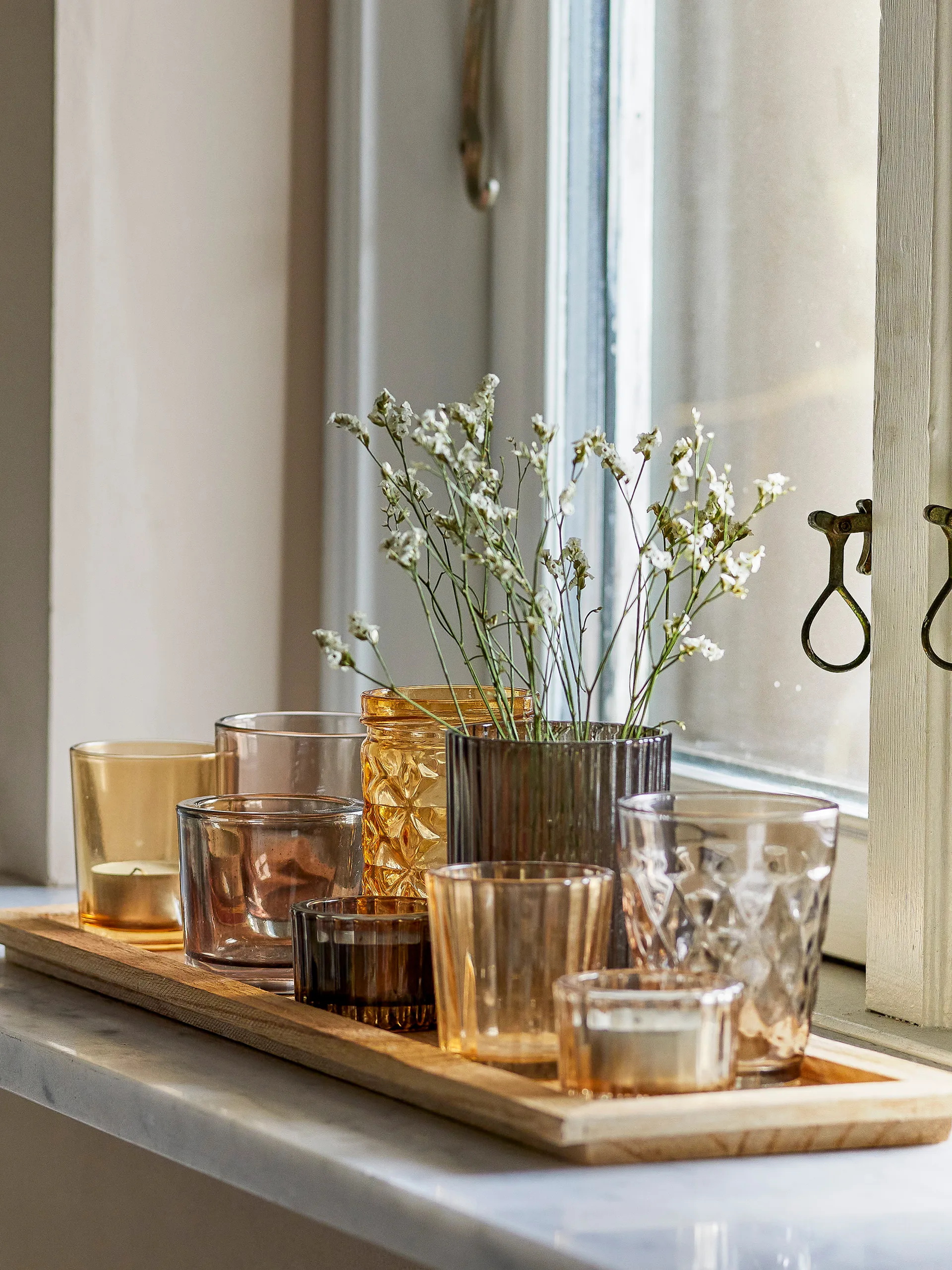 Bandeja Sanga con portavelas 10 piezas, Marrón Bloomingville