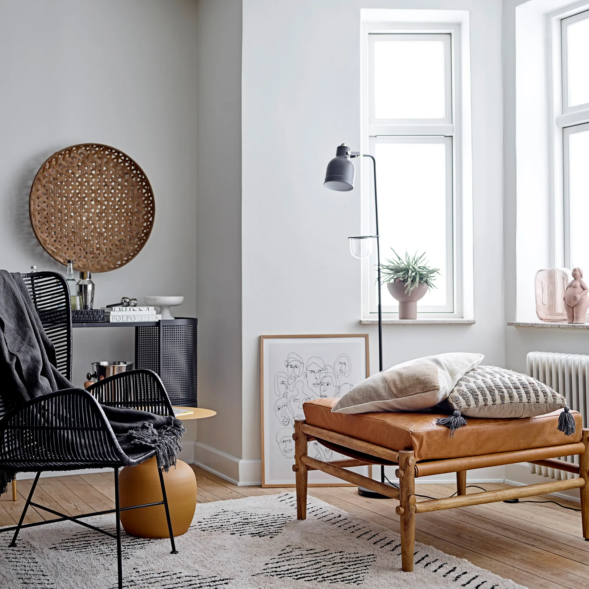 Bol de mármol con pie Eris Ø20,5 cm, blanco Bloomingville