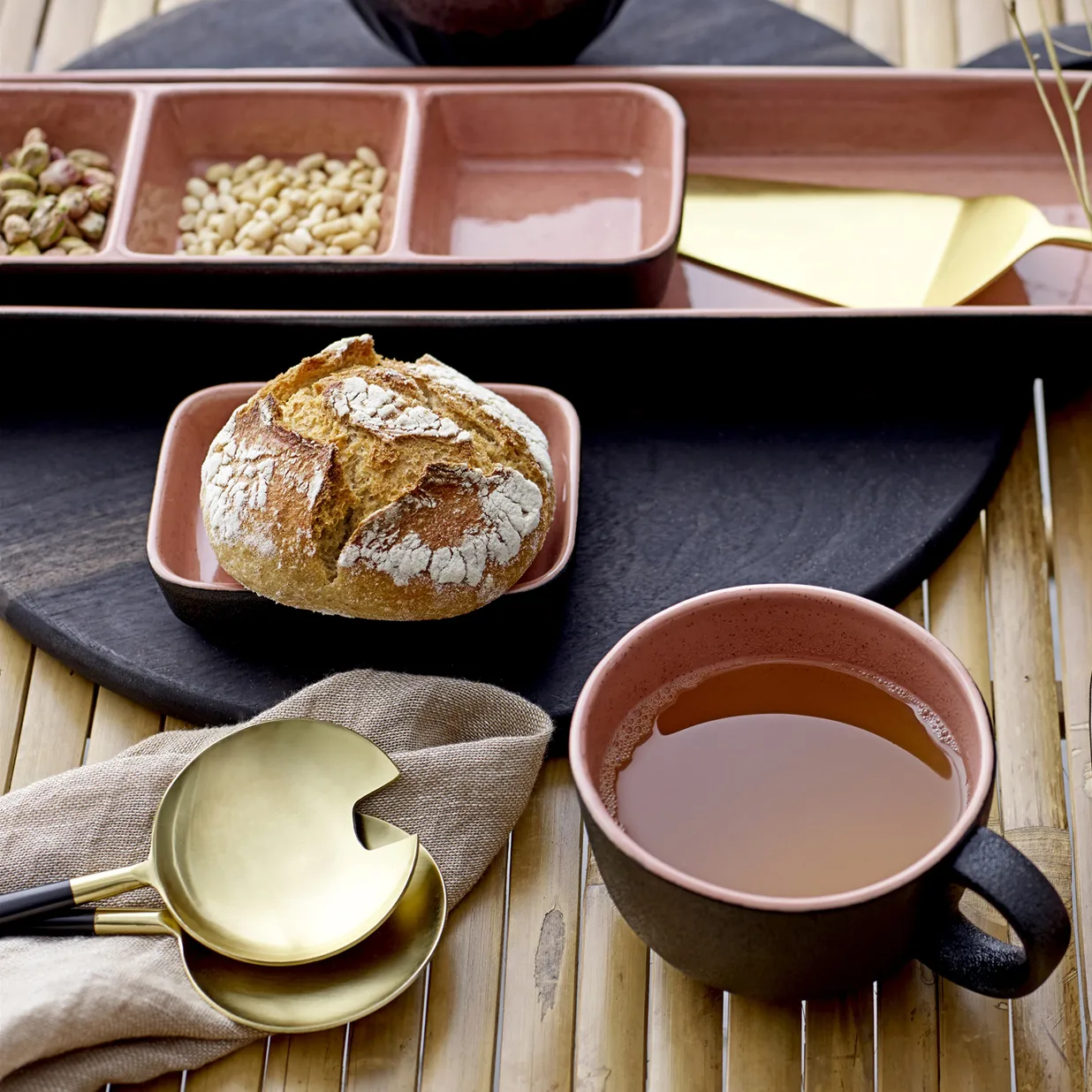 Boles para servir Sienna, naranja-negro Bloomingville