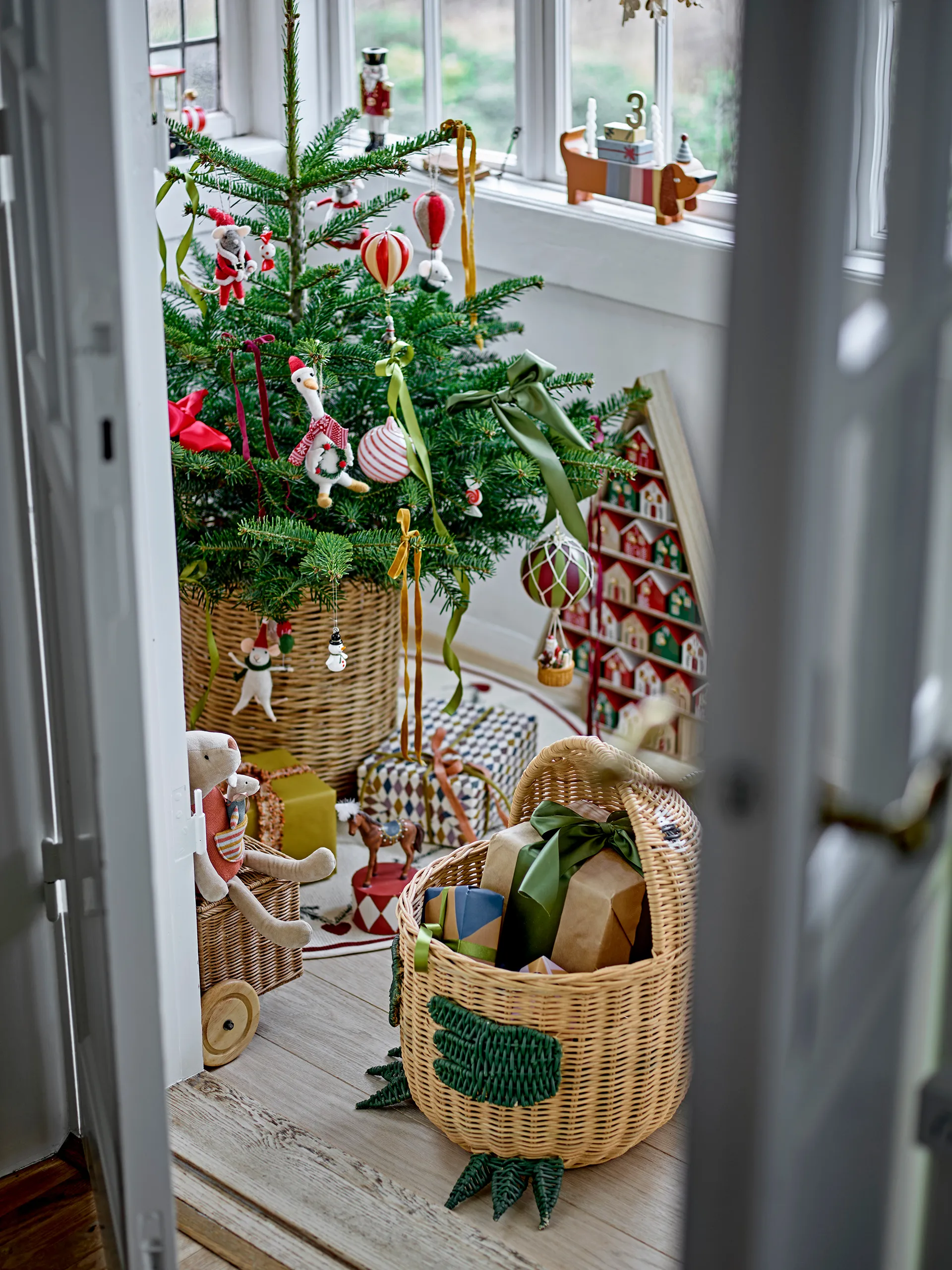 Colgante de Navidad de lana Peo, Blanco Bloomingville