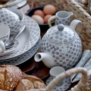 Elsa Taza espresso y platillo - gris - Bloomingville