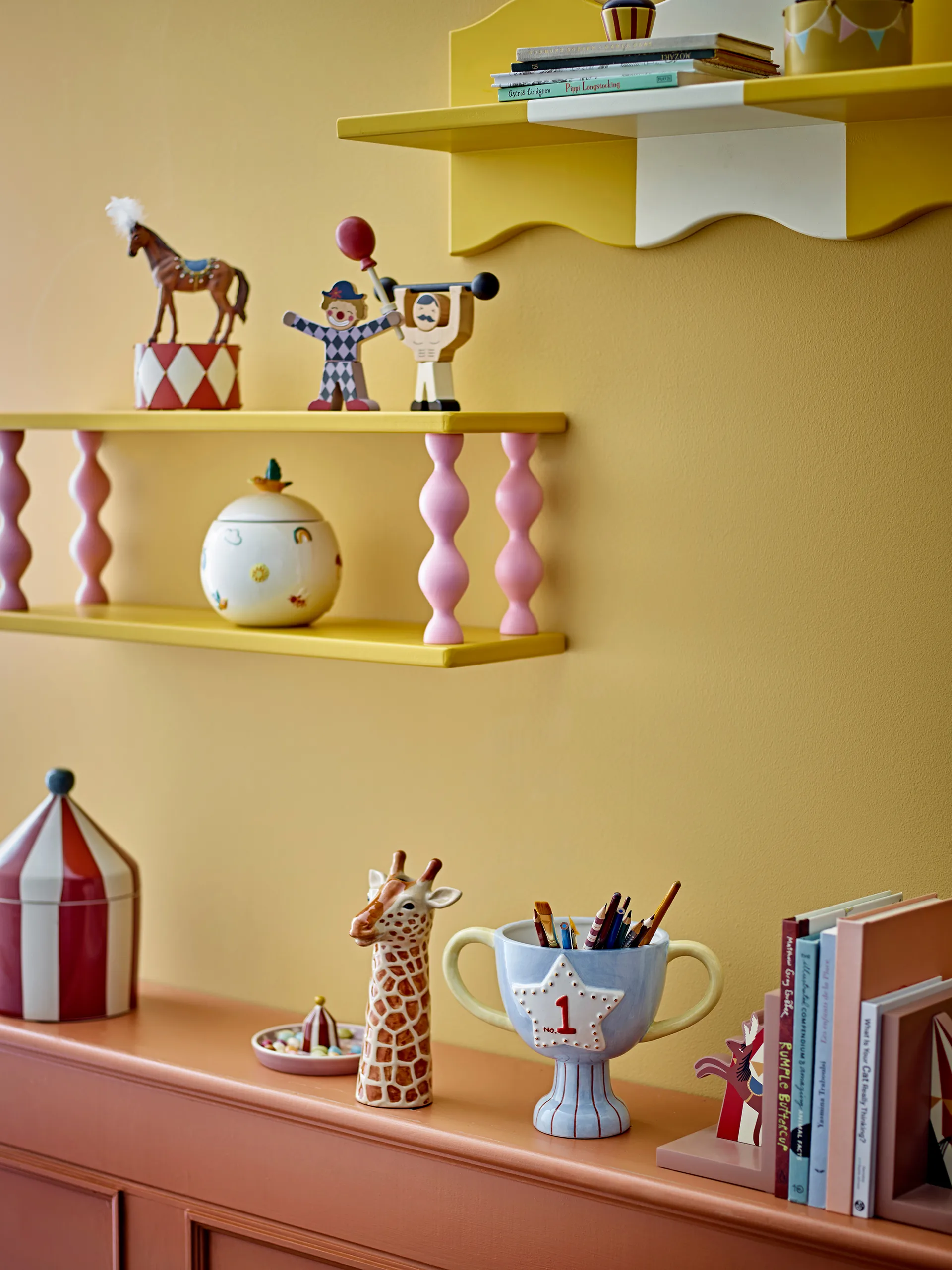 Estantería Bibiola 60x21,5 cm, Amarillo Bloomingville