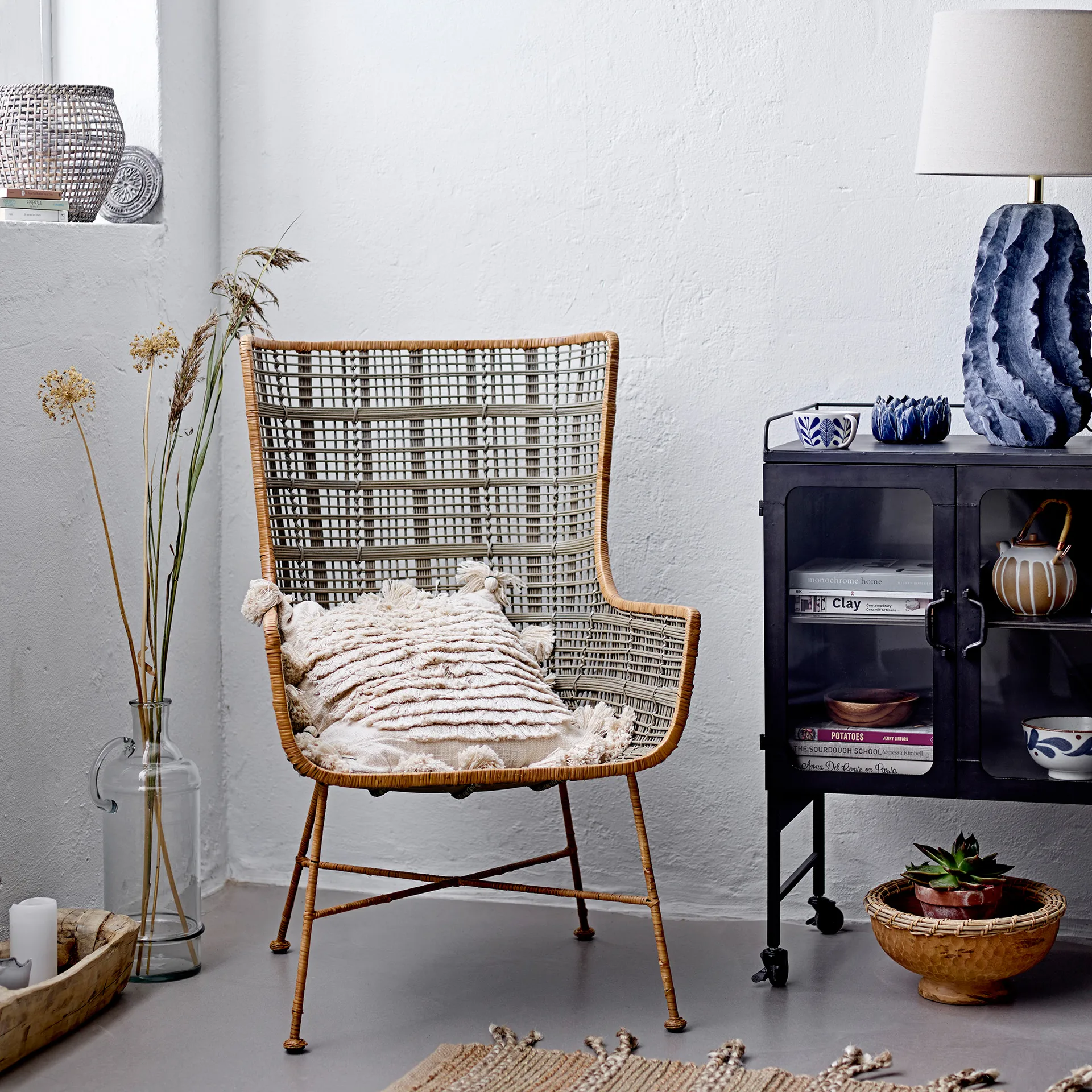 Lámpara de mesa Natika 67 cm, azul Bloomingville