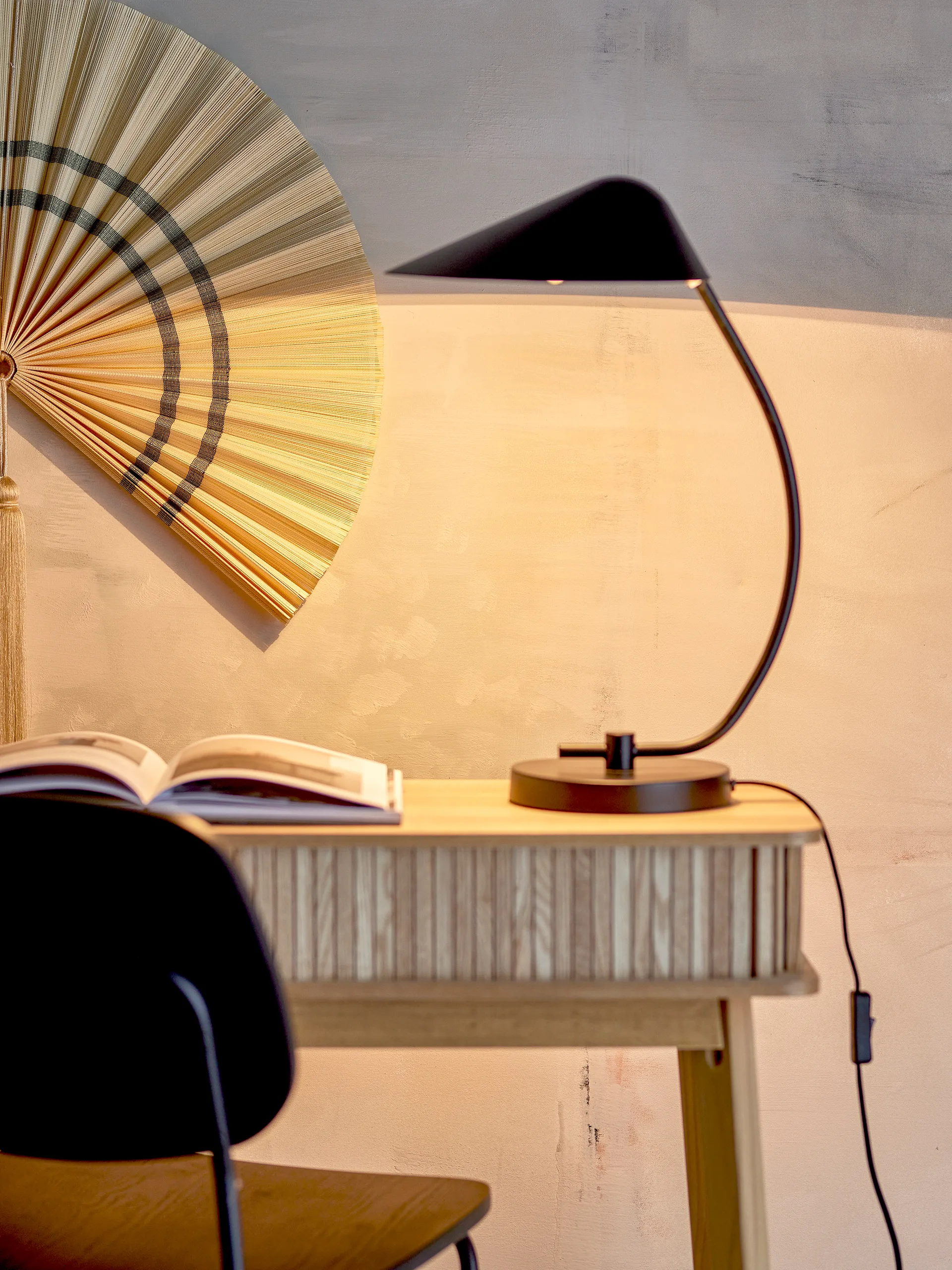 Lámpara de mesa Nisella 34x50 cm, Negro Bloomingville