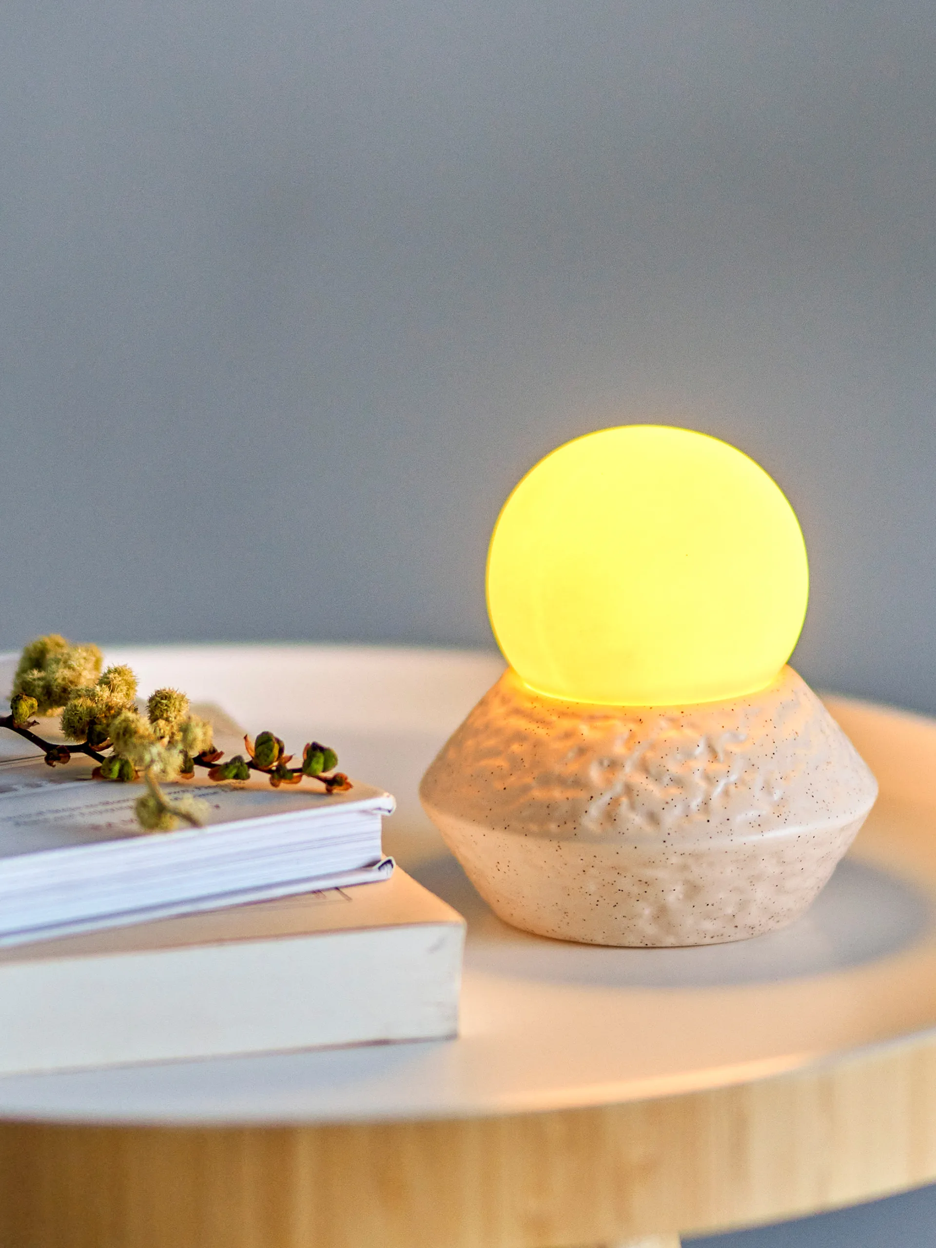 Lámpara de mesa portátil Capella Ø10x11 cm, White single Bloomingville