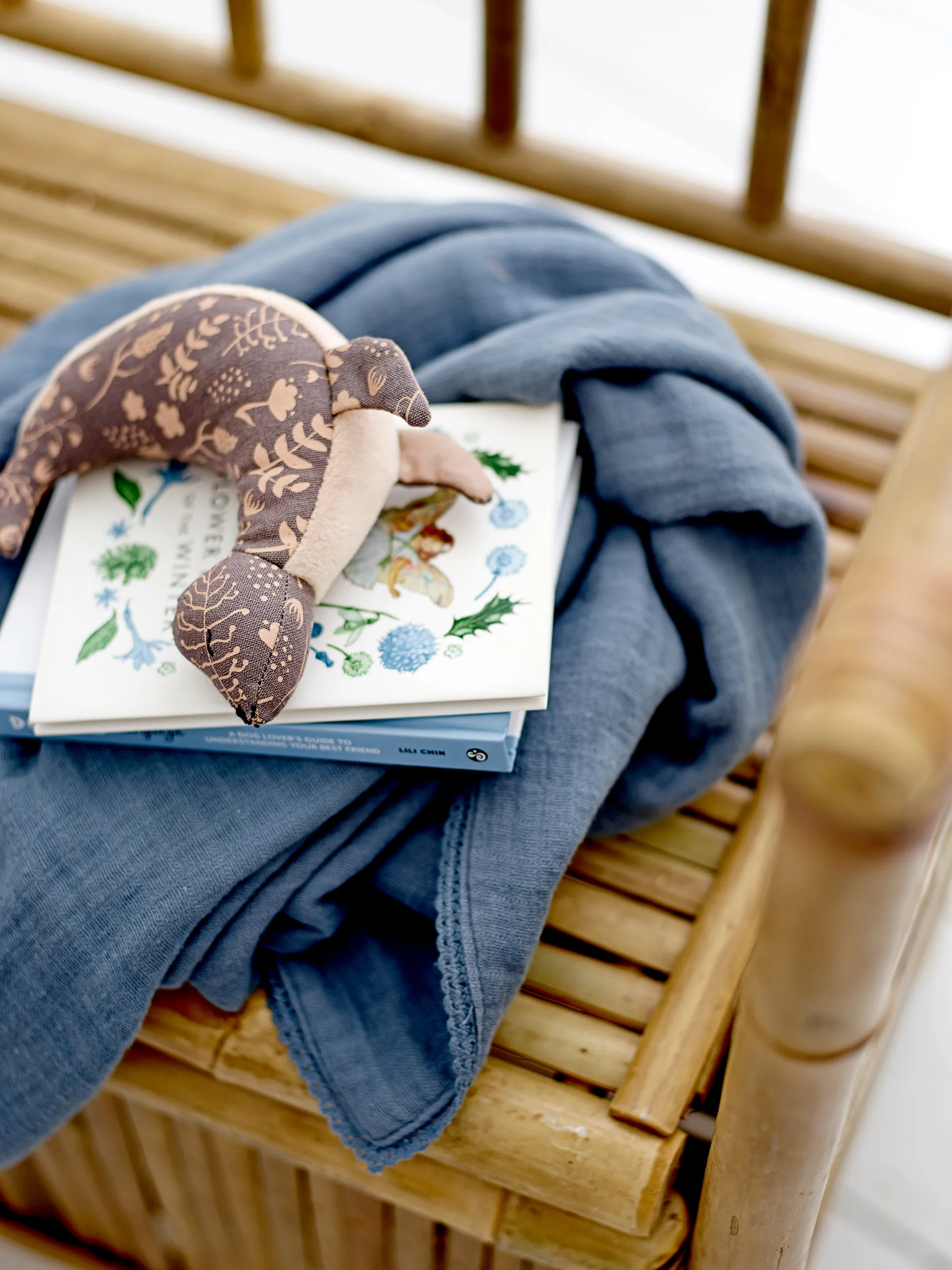 Manta Bloomingville Muslin 80x100 cm, azul Bloomingville