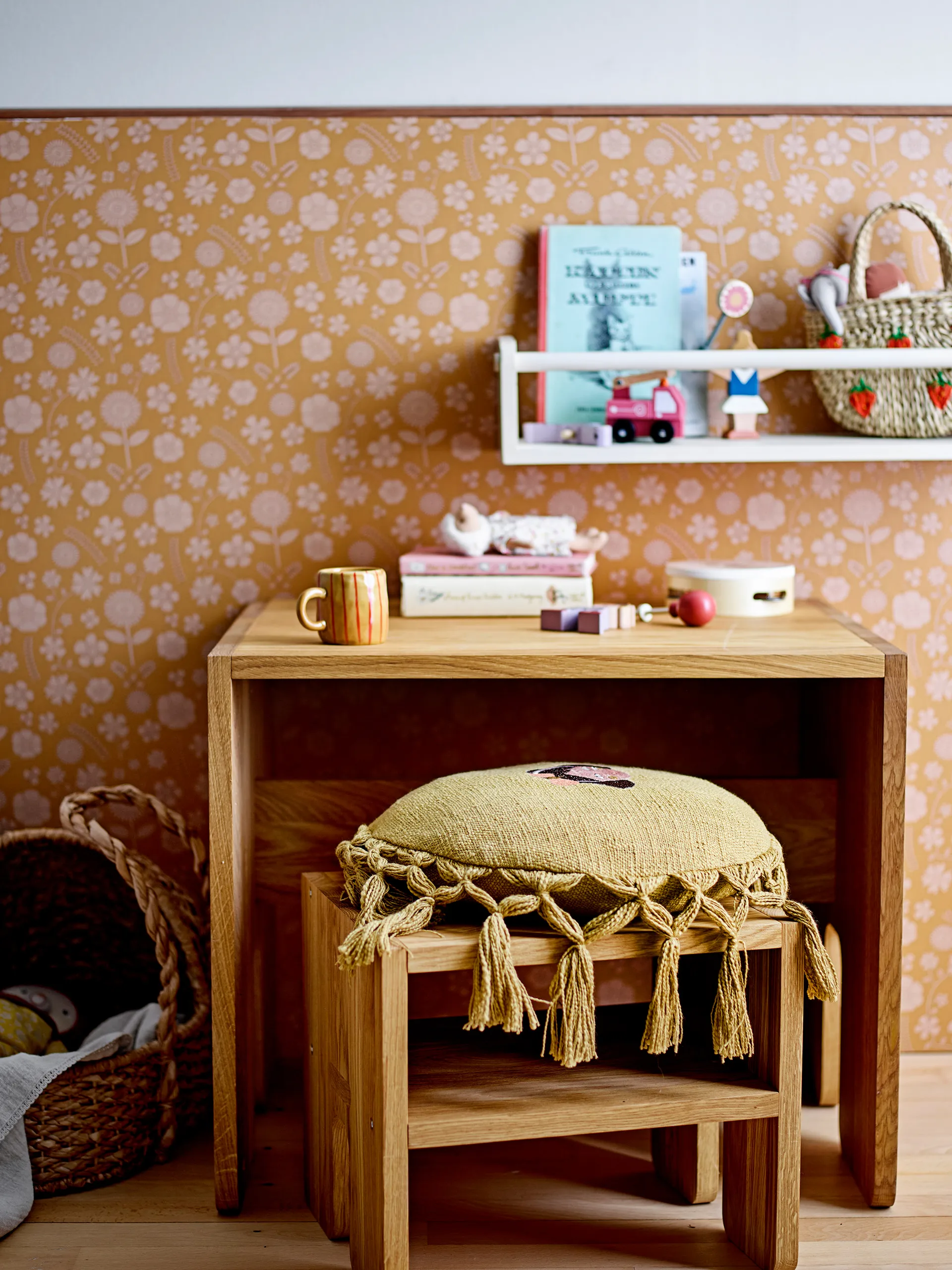 Mesa infantil Bas 60x50x50 cm, roble Bloomingville