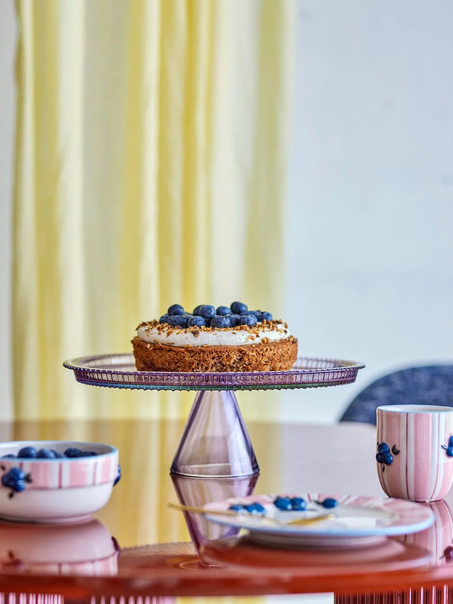 Pie de tarta con campana Tayo, Multi, Ø32 cm Bloomingville