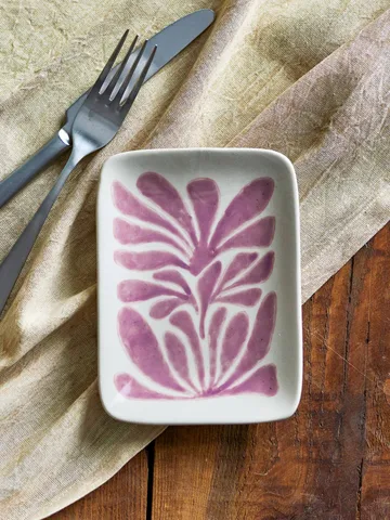 Plato pequeño Fauni - Lila, 15x11,5 cm - Bloomingville