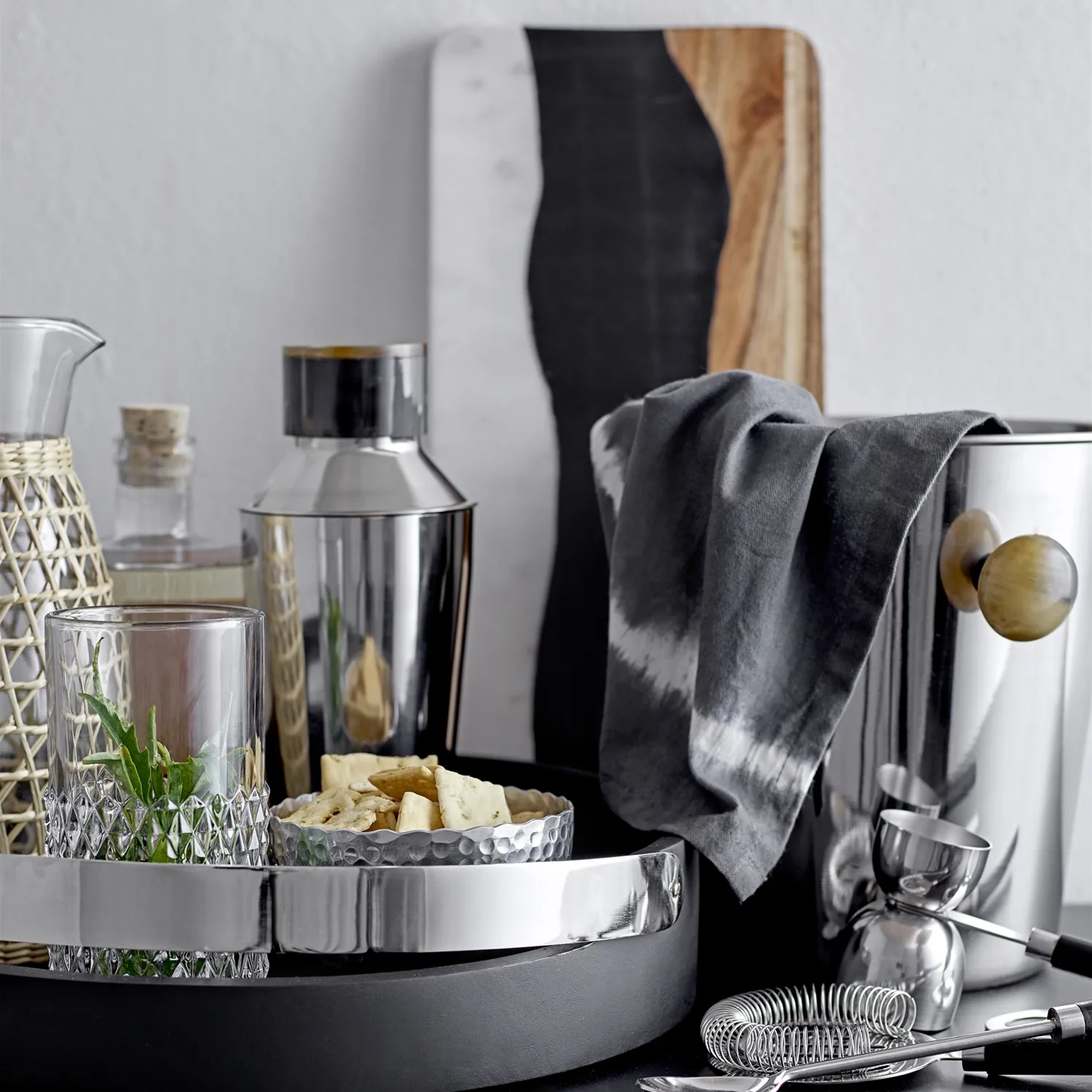 Tabla de cortar Bloomingville mármol-resina-acacia, 18x39,5 cm Bloomingville