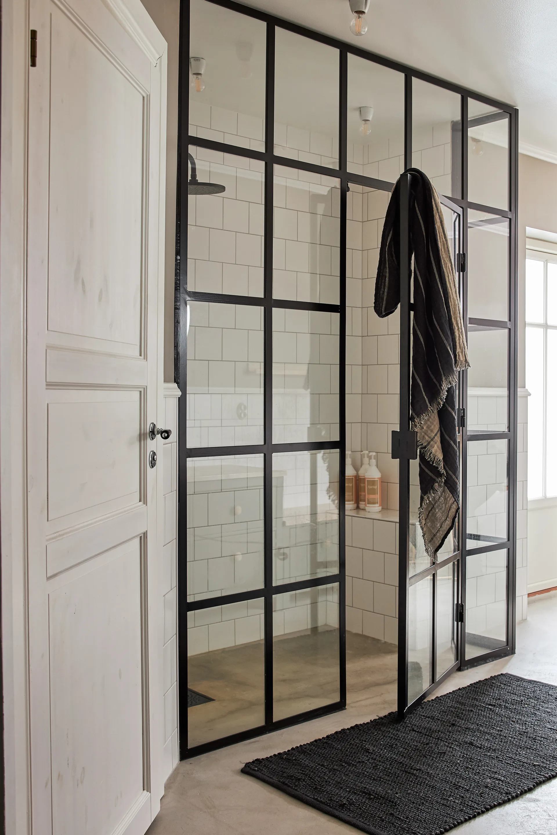 Alfombra de yute Merida negro, 70x140 cm Boel & Jan