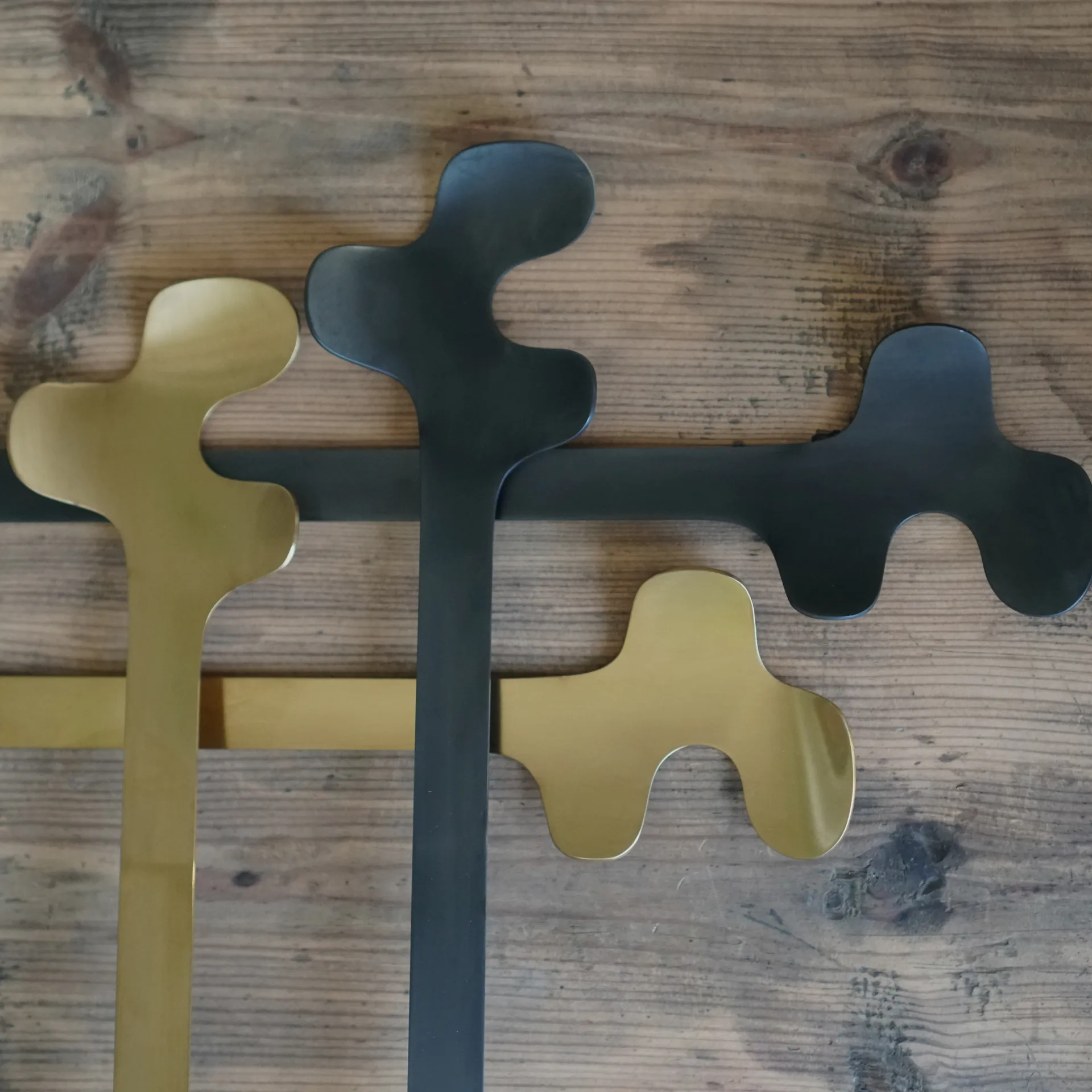 Cubiertos para ensalada Leaf, Brushed Black Born In Sweden