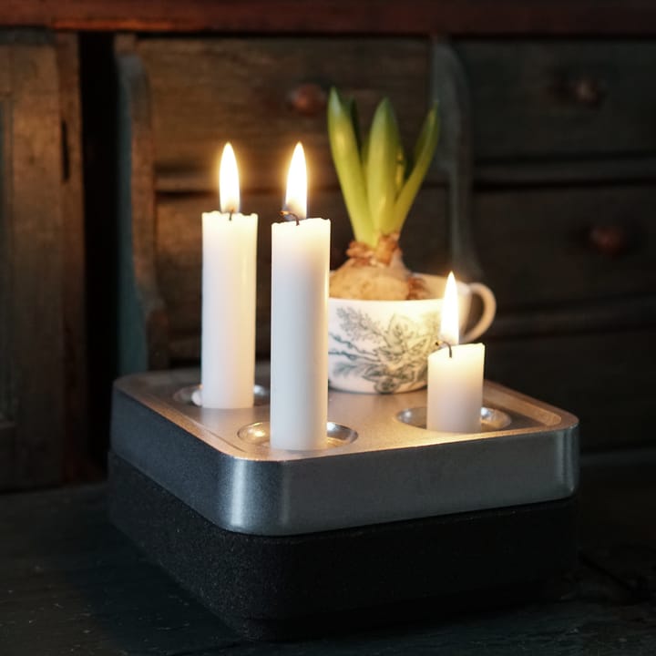 Cuenco de corcho para Stumpastaken de cuatro velas 16x16 cm, Negro Born In Sweden