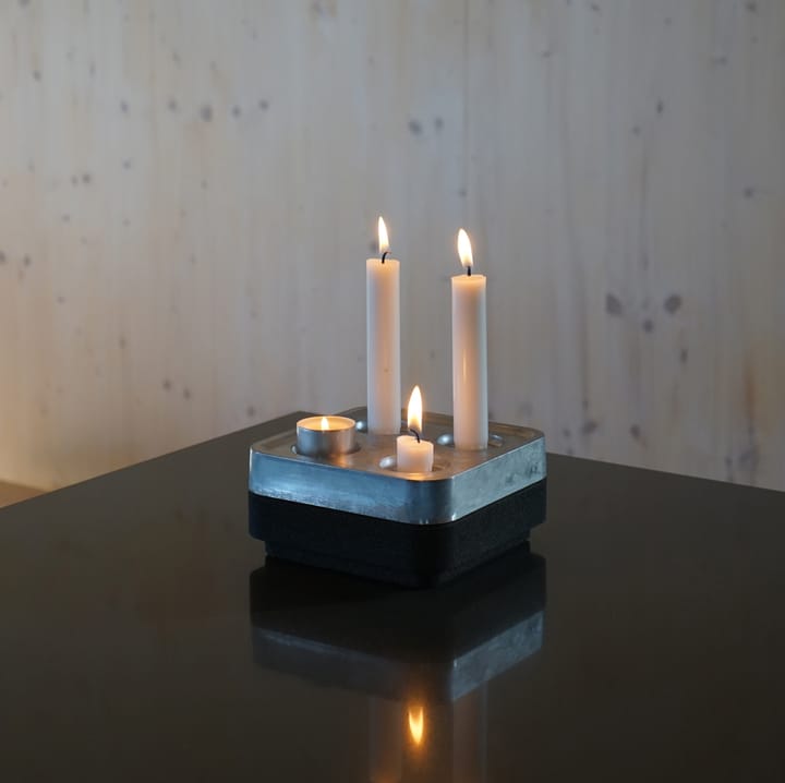 Cuenco de corcho para Stumpastaken de cuatro velas 16x16 cm, Negro Born In Sweden