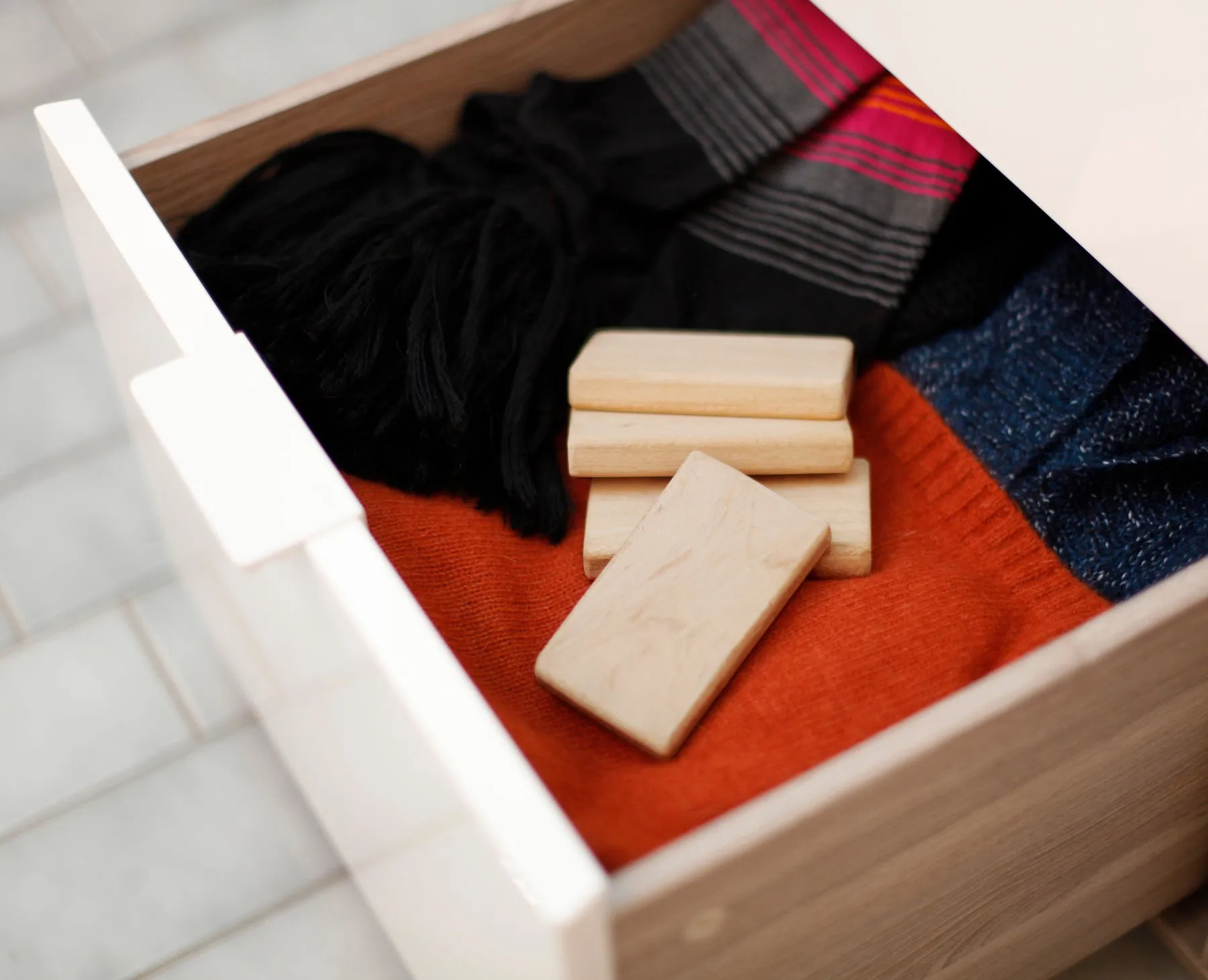 Bloque de fragancia Bosign de madera de cedro blanco , 4-pack Bosign