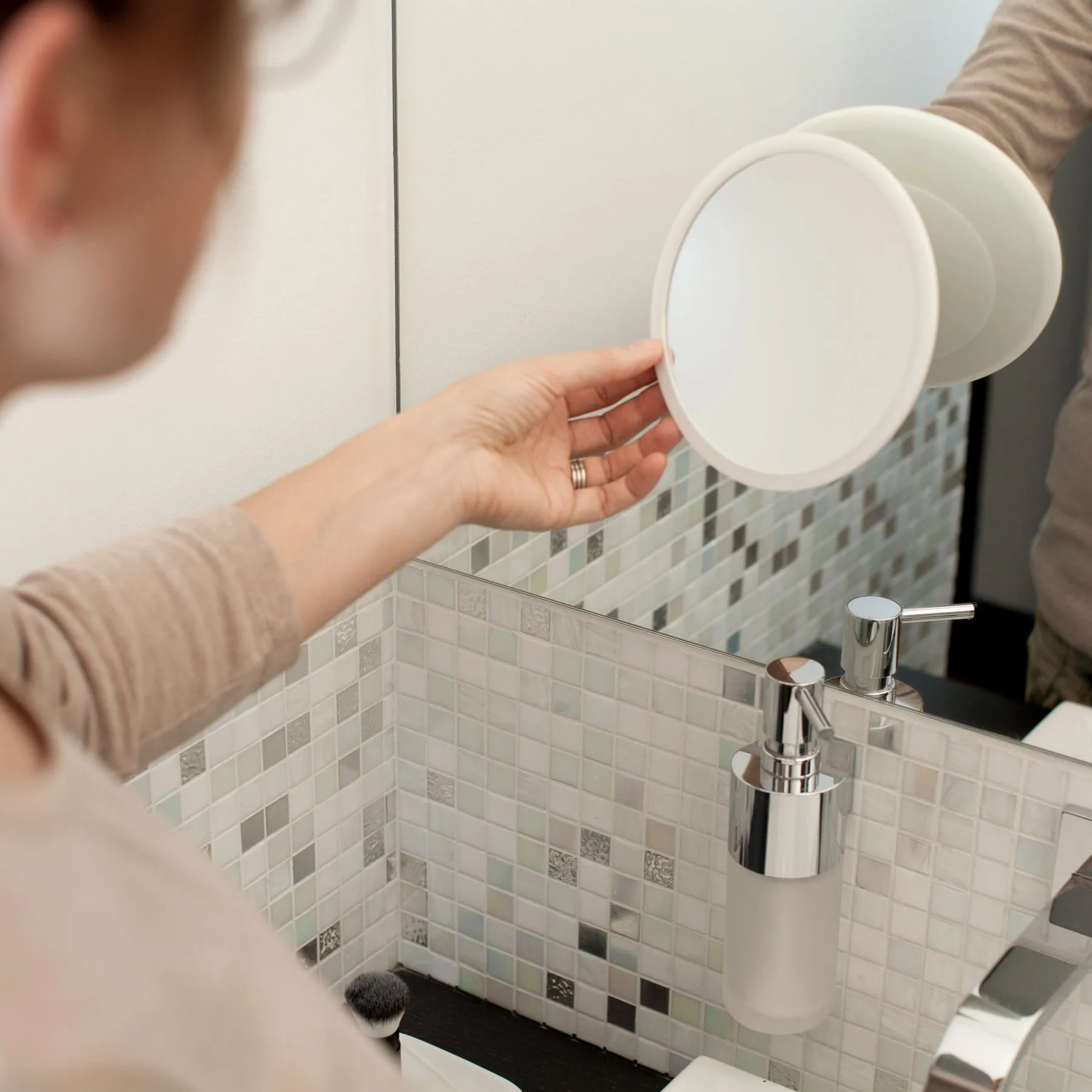 Espejo de maquillaje AirMirror x15 desmontable con ventosa, Ø16,5 cm Bosign