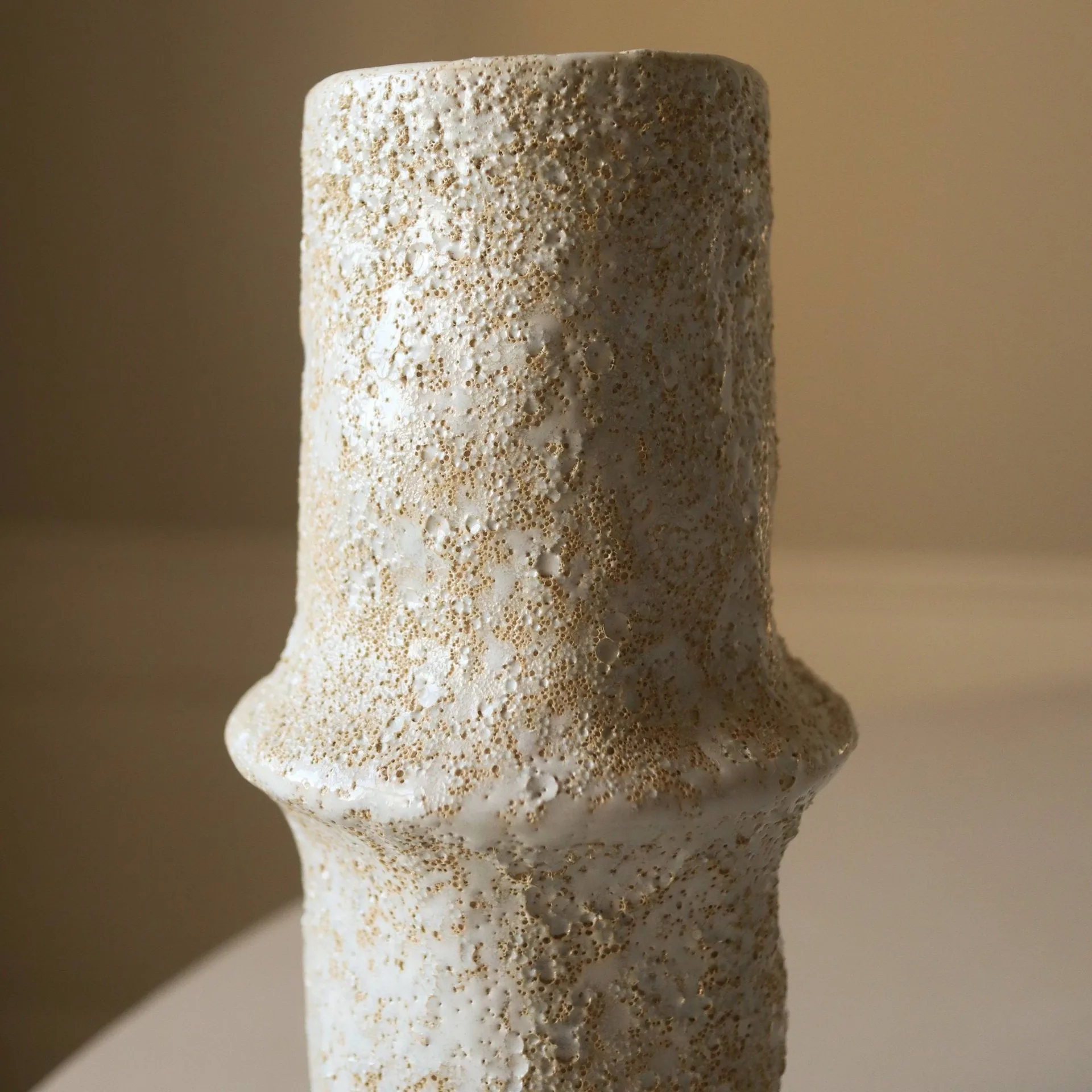 Jarrón de cerámica Earth, Small, Ø8x24,5 cm Botané