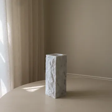 Jarrón de mármol Carrara Edge - Medium, 30 cm - Botané
