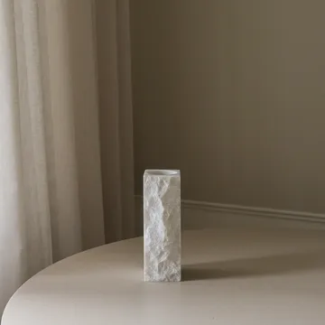 Jarrón de mármol Carrara Edge - Small, 25 cm - Botané