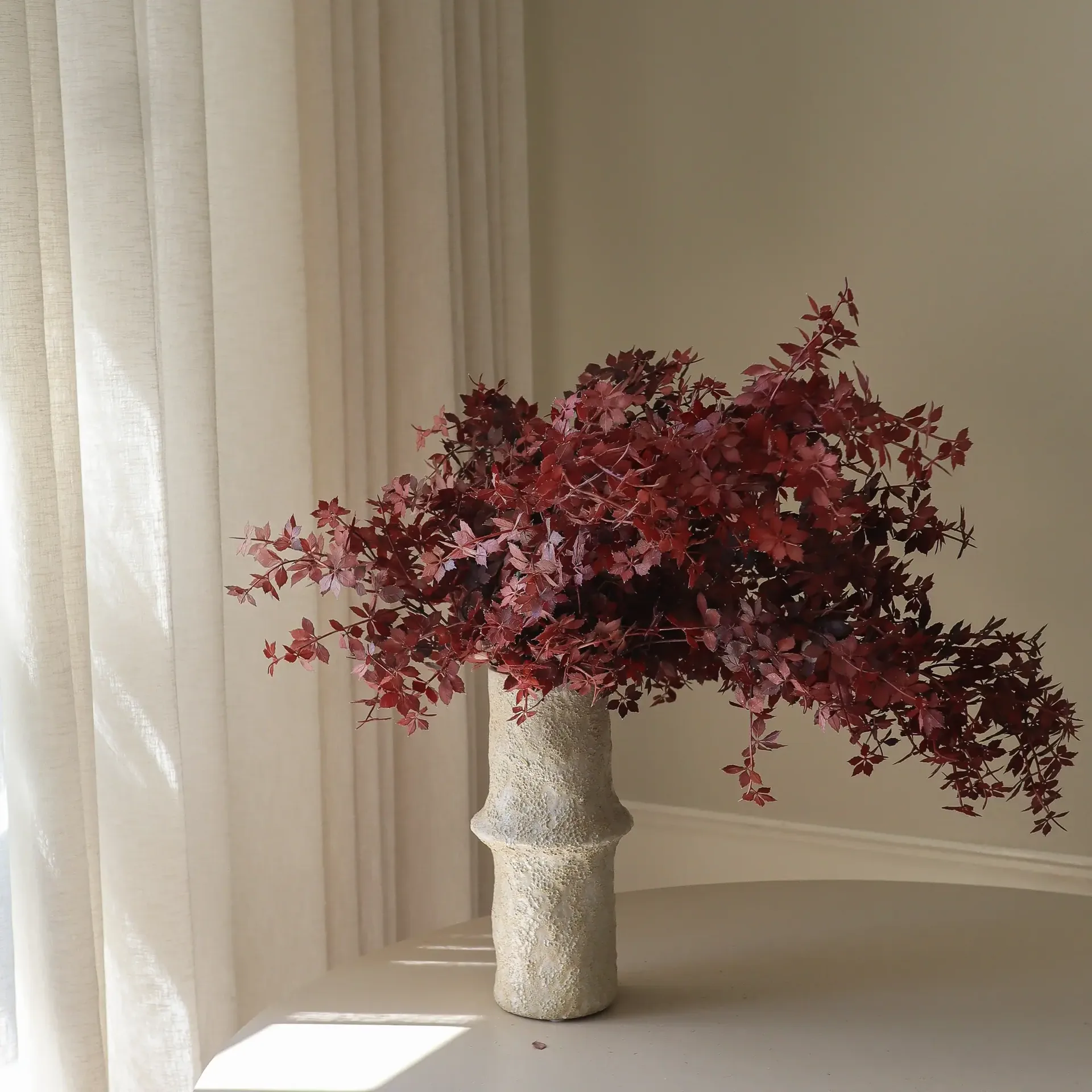 Ramo artificial Burgundy Maple Branch, 107 cm, 4 uds Botané