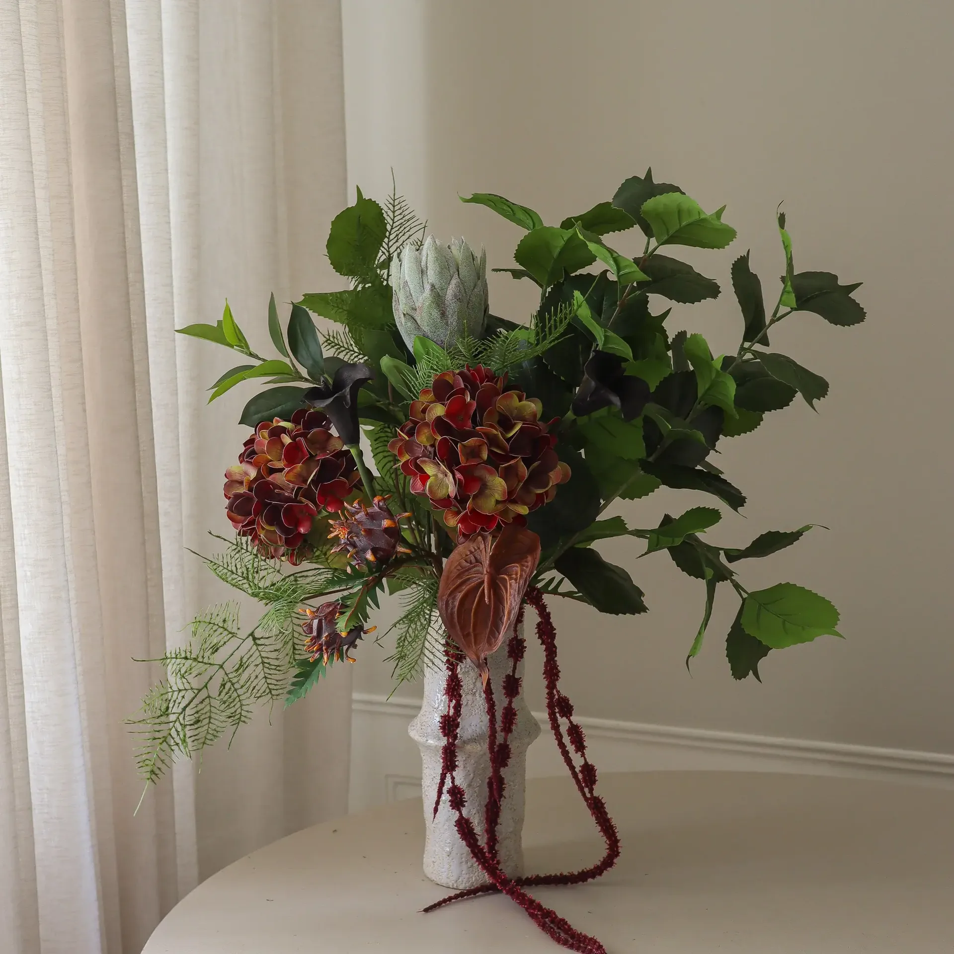 Ramo artificial Noir Botanica, Hortensia-cala-anturio 112 cm, 15 uds Botané