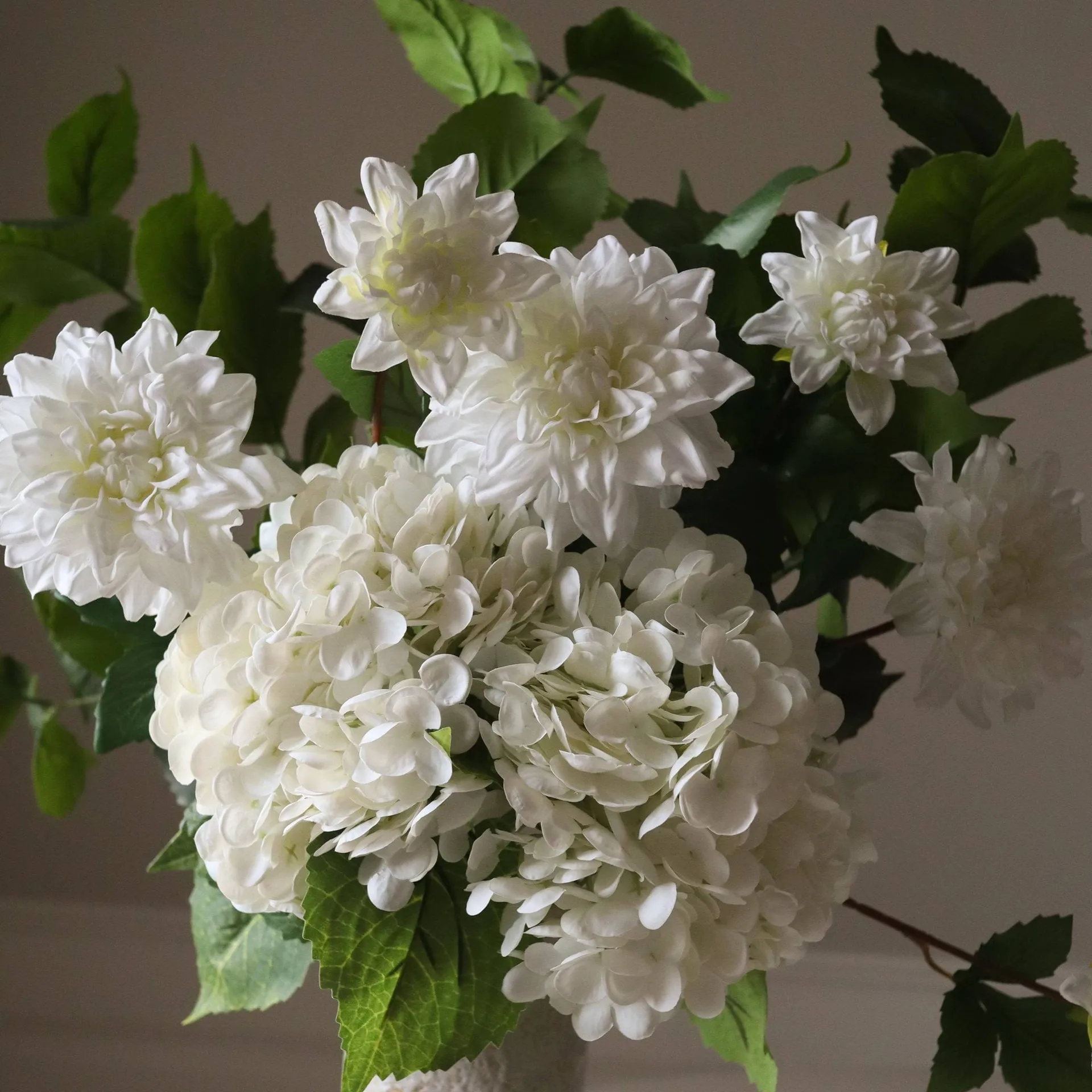 Ramo artificial Soft Serve, Hortensia-dalia, 8 ud. Botané