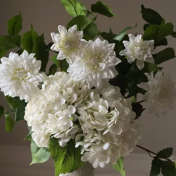 Ramo artificial Soft Serve - Hortensia-dalia, 8 ud. - Botané