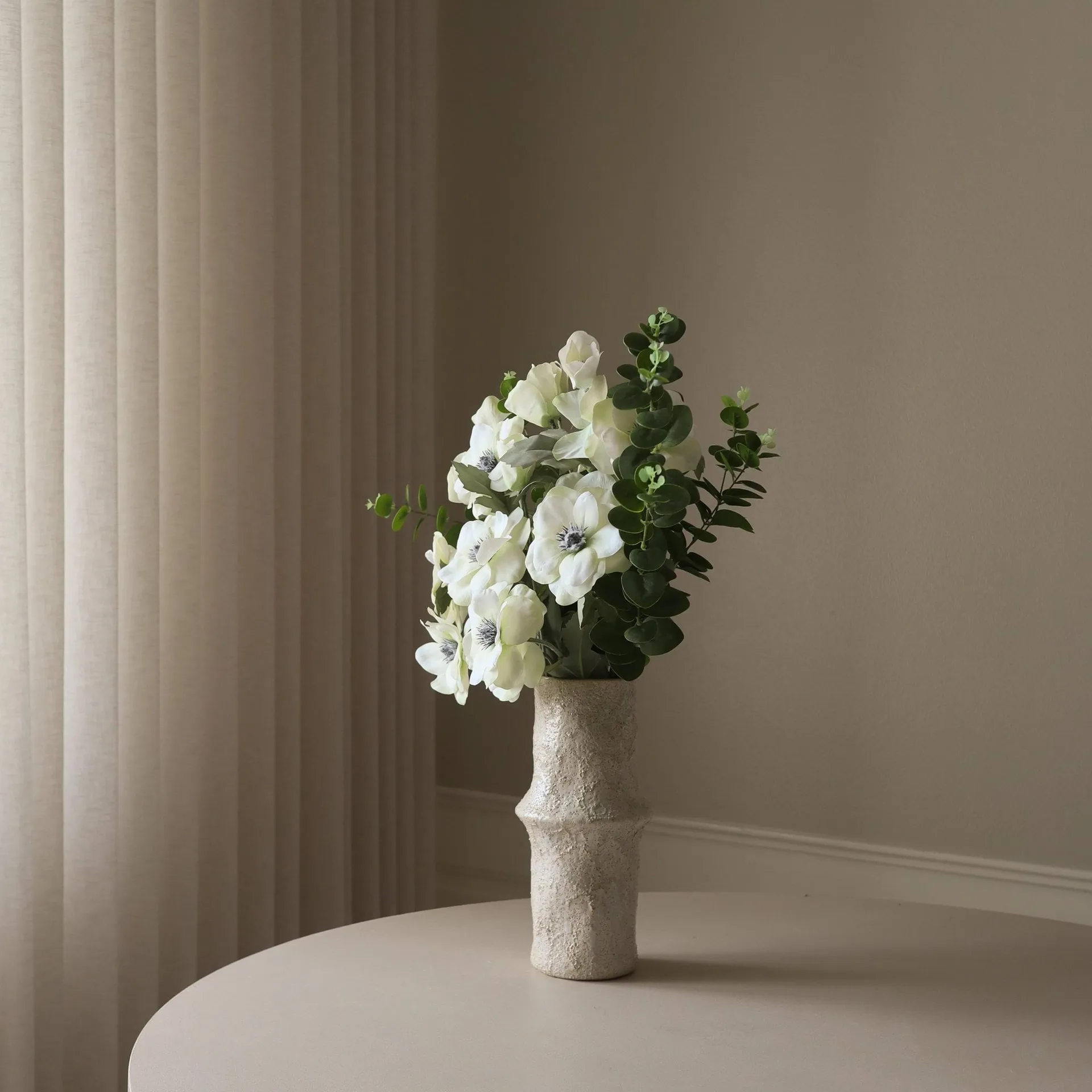 Ramo artificial White Satin, Anémona-eucalipto, 9 ud. Botané