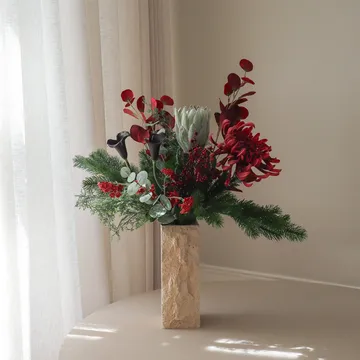 Ramo sintético Wild Winter - Protea, crisantemo araña, cala, eucalipto, 84 cm - Botané