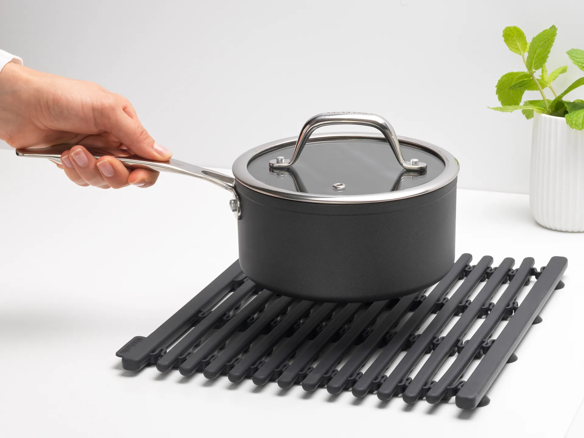 Alfombrilla para platos Sinkside 30x30 cm, gris oscuro Brabantia